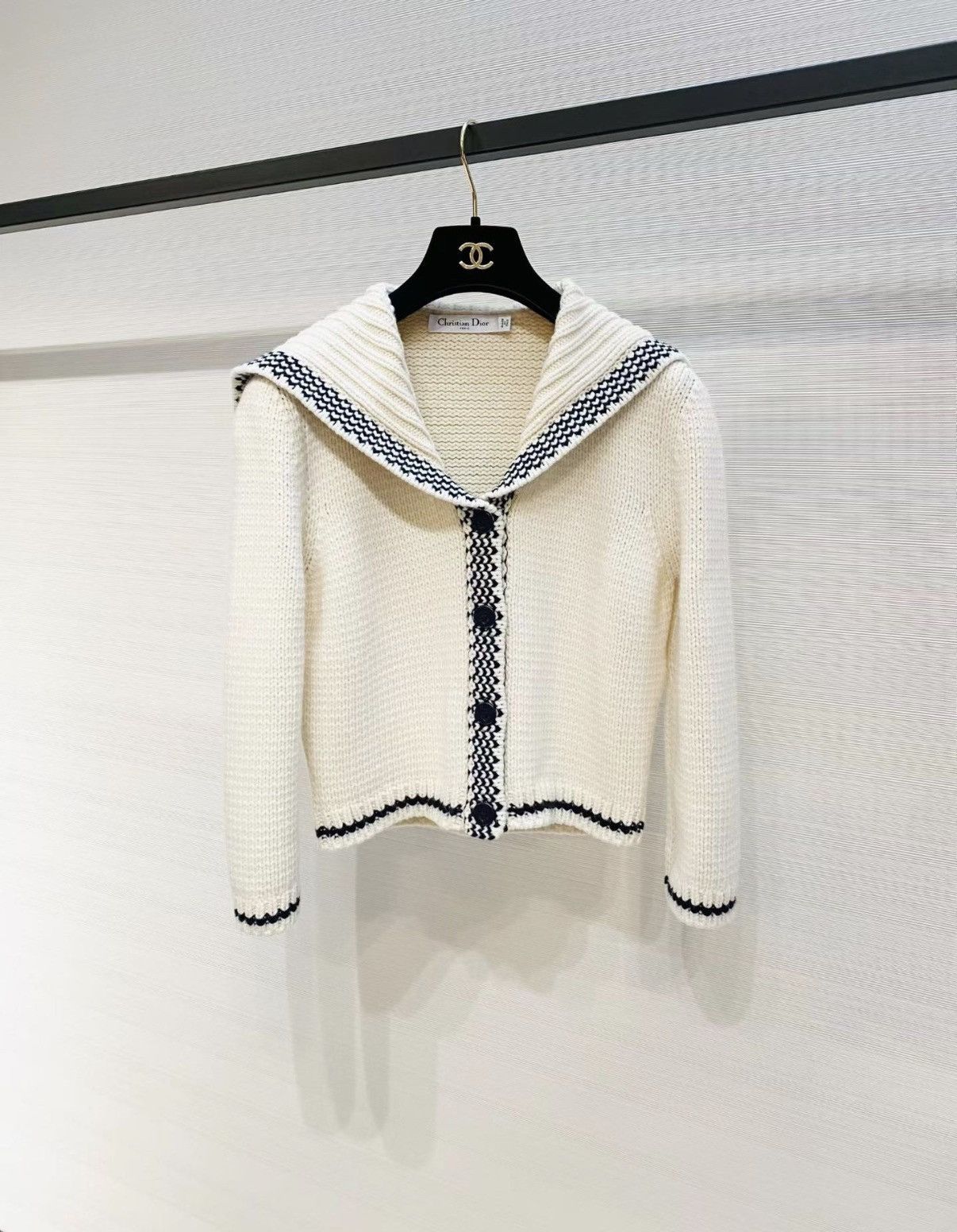Chanel Chanel 23P Classic Vertical Stripe Cashmere Sweater J33 Size XS / US 0-2 / IT 36-38 - 1 Thumbnail
