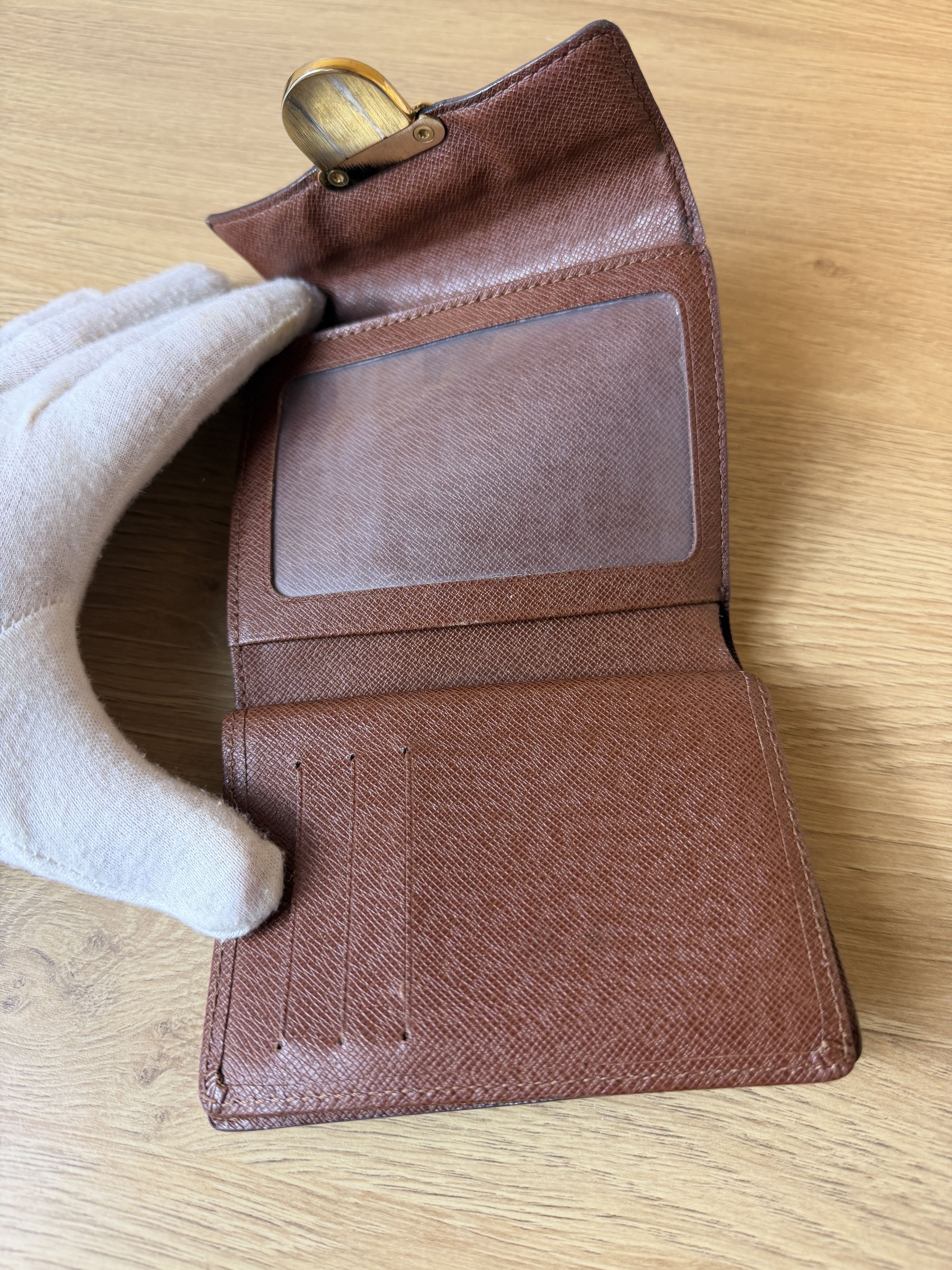 Louis Vuitton vintage louis vuitton wallet monogram Size ONE SIZE - 2 Thumbnail