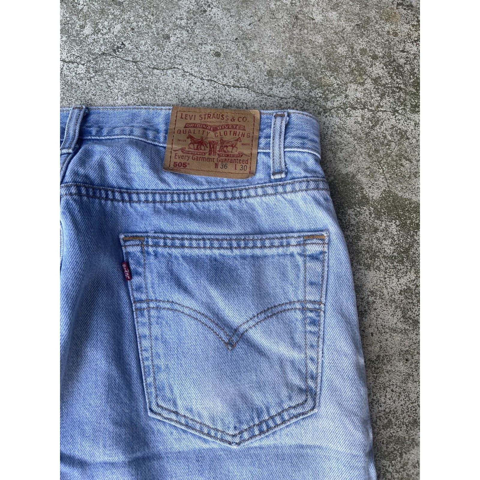 Levi's 90s Levi's Light Wash Thrashed Faded Distressed Jeans Size US 36 / EU 52 - 6 Thumbnail