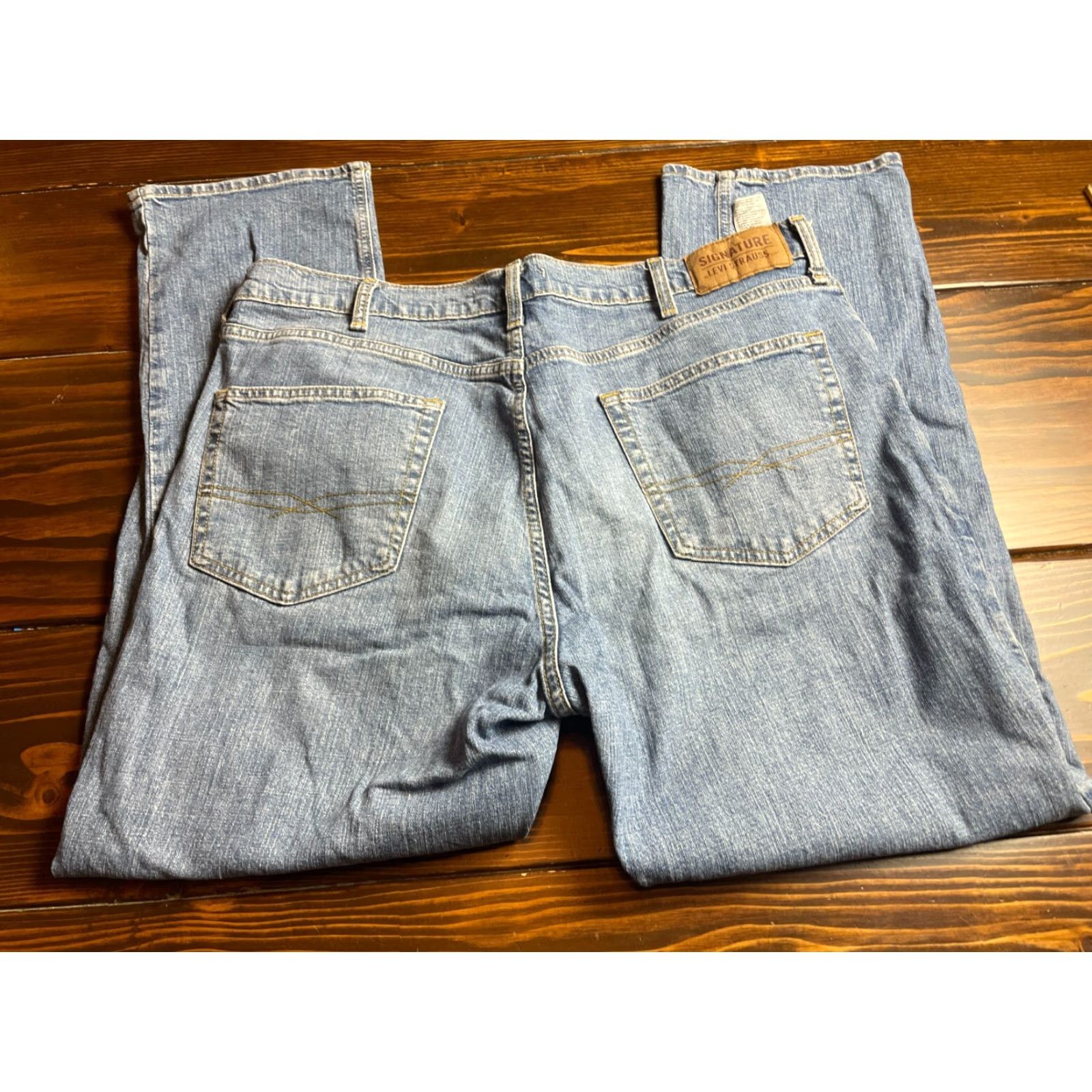 Levi's Levi's Jeans Men's Size 38x30 Blue Denim Athletic Pockets Straight N/A Size US 38 / EU 54 - 2 Thumbnail