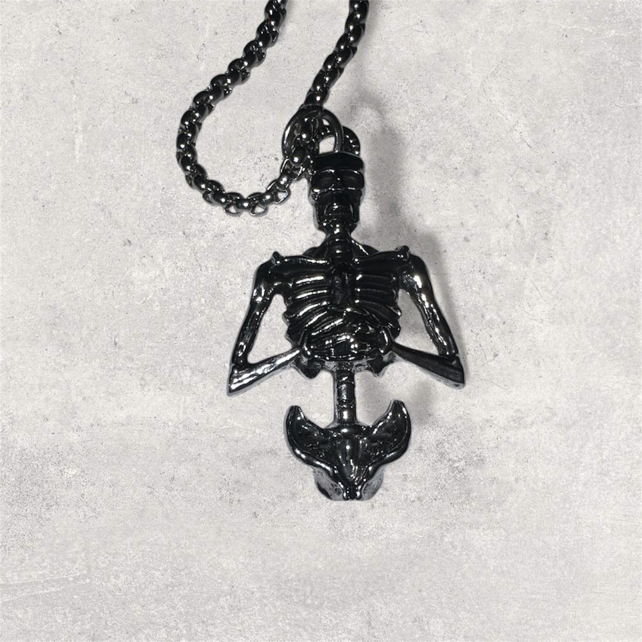 Vintage Punk Skull Pendant Necklace Vintage Metal Look Size ONE SIZE - 1 Thumbnail