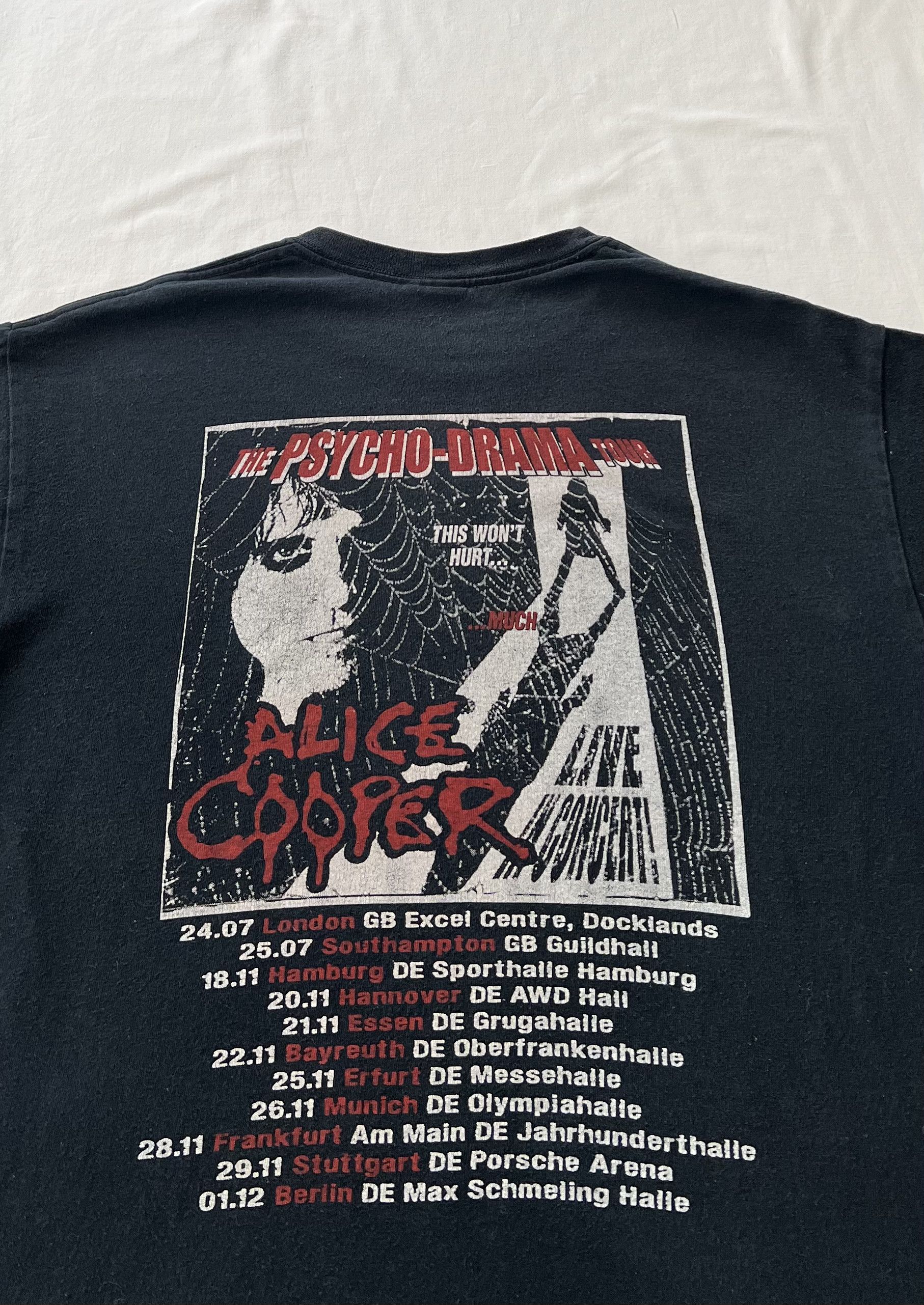Band Tees Vintage 2000s Alice Cooper Along Came A Spider Tour T-shirt Size US M / EU 48-50 / 2 - 8 Thumbnail