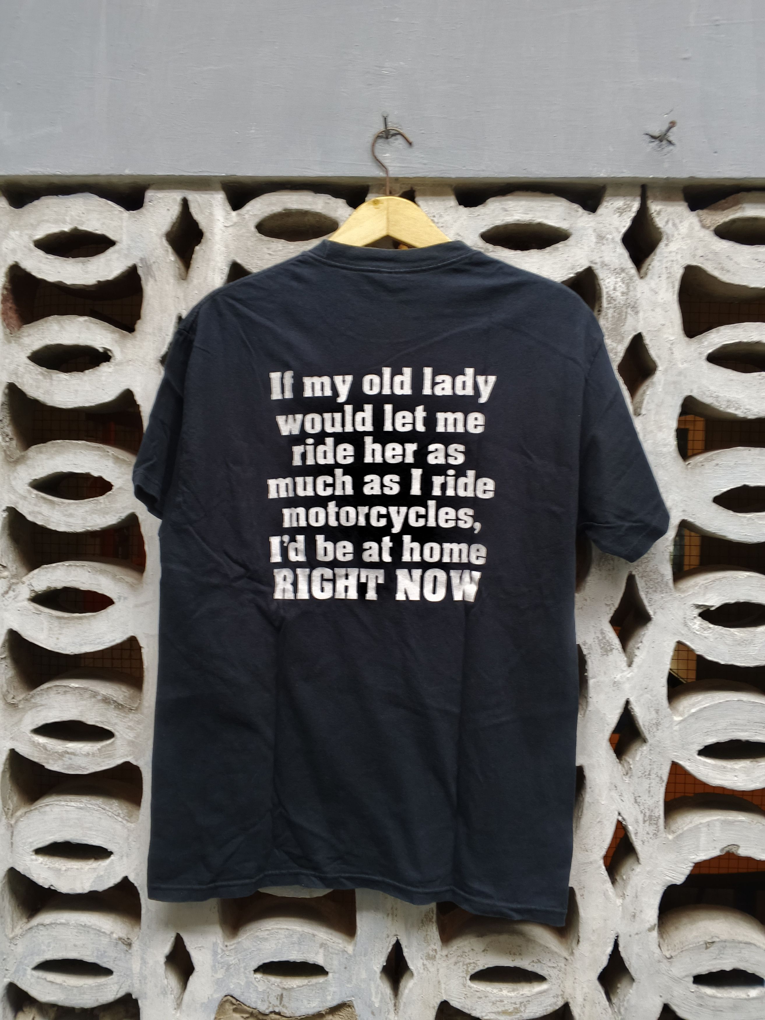 Vintage Faded Word tee Size US L / EU 52-54 / 3 - 2 Thumbnail