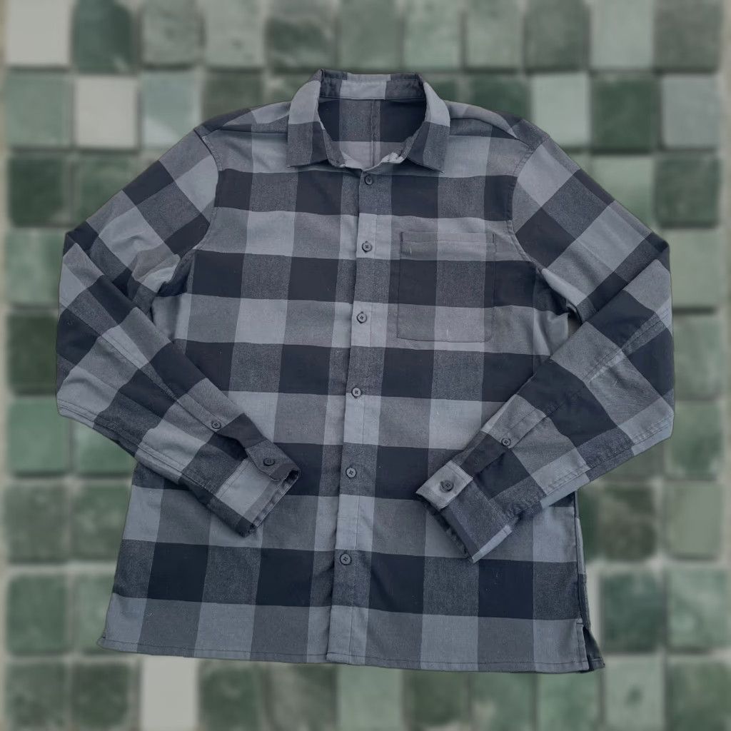 Lululemon Lululemon Masons Peak Flannel Shirt Men Large Black Grey Buffalo Plaid Size US L / EU 52-54 / 3 - 1 Thumbnail