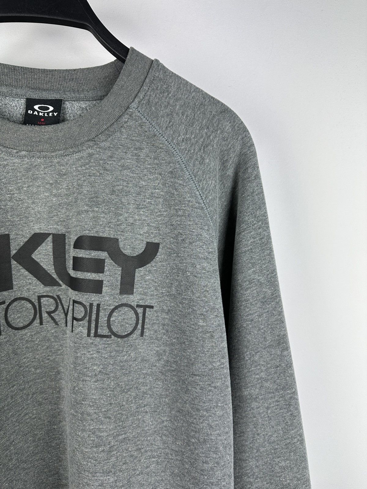 Oakley × Vintage Vintage Y2K Oakley Factory Pilot Logo Grey Sweatshirt Size US M / EU 48-50 / 2 - 3 Thumbnail