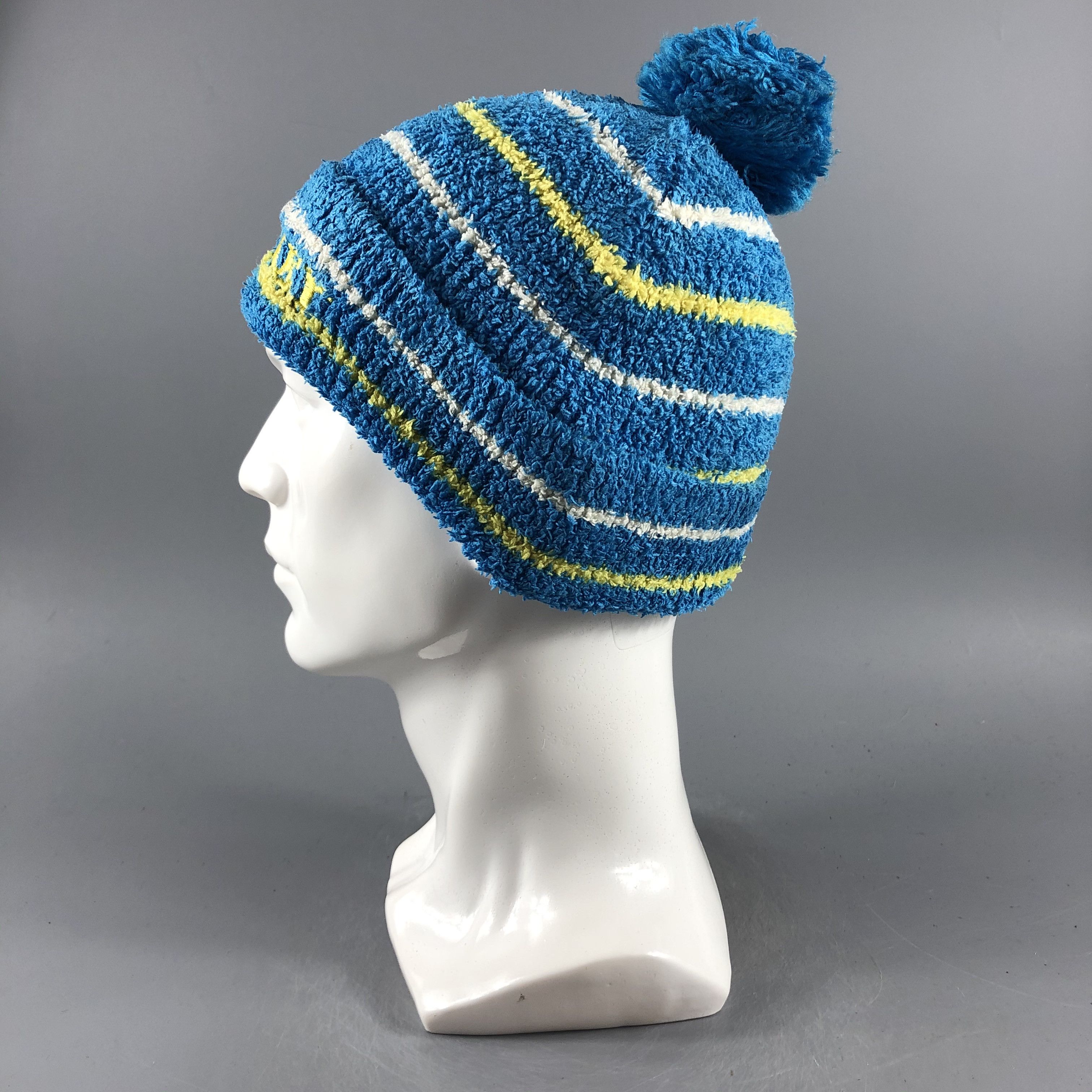 Disney × Mickey Mouse × Vintage Mickey Stripe Bobble Beanie Snow Hat Snow Cap -D311 Size ONE SIZE - 1 Thumbnail