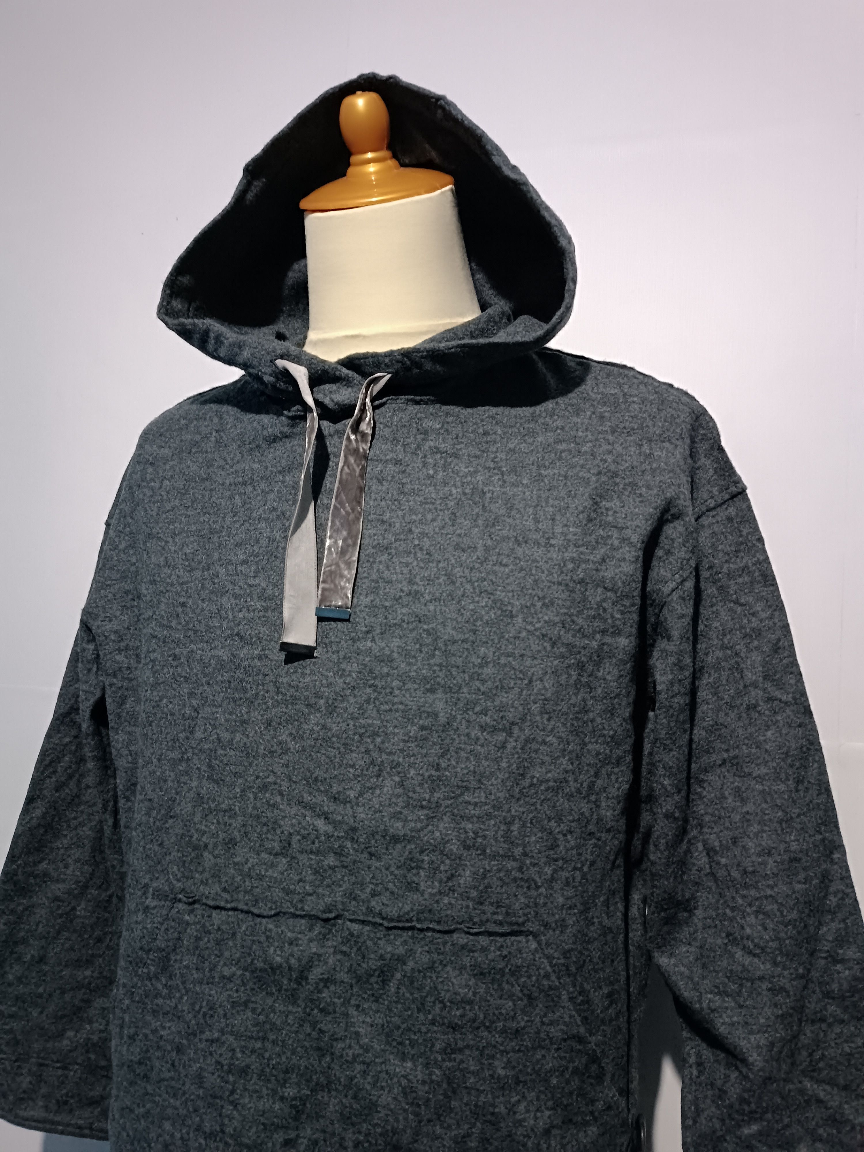 Japanese Brand Asymmetrical Hoodie 3/4 Sleeve Gray Size US L / EU 52-54 / 3 - 5 Thumbnail