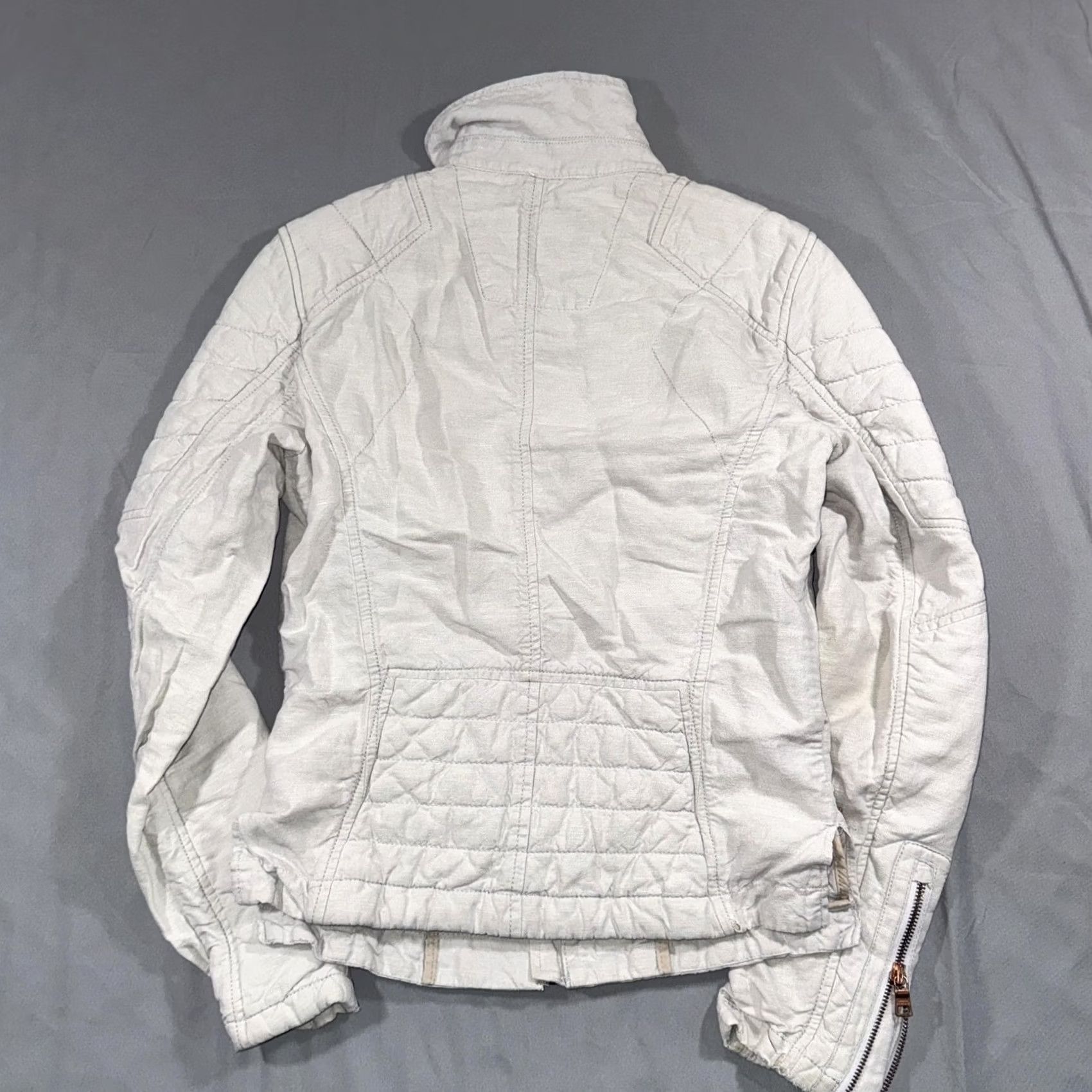 Armani Exchange Armani Exchange Jacket Womens XS White Quilted Zip Moto Pockets Casual Size XS / US 0-2 / IT 36-38 - 2 Thumbnail