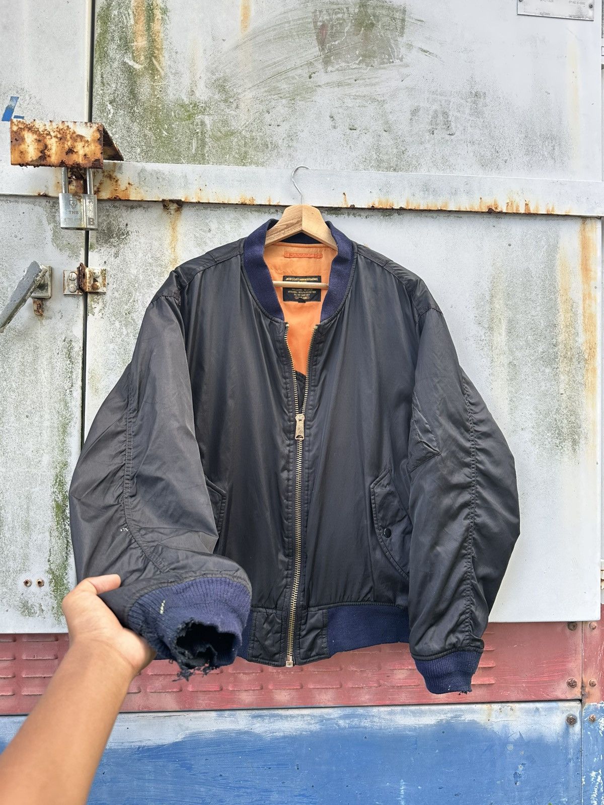Vintage 🪖Vintage THRASHED MA-1 Man Intermediate Bomber Jacket Size US M / EU 48-50 / 2 - 6 Thumbnail