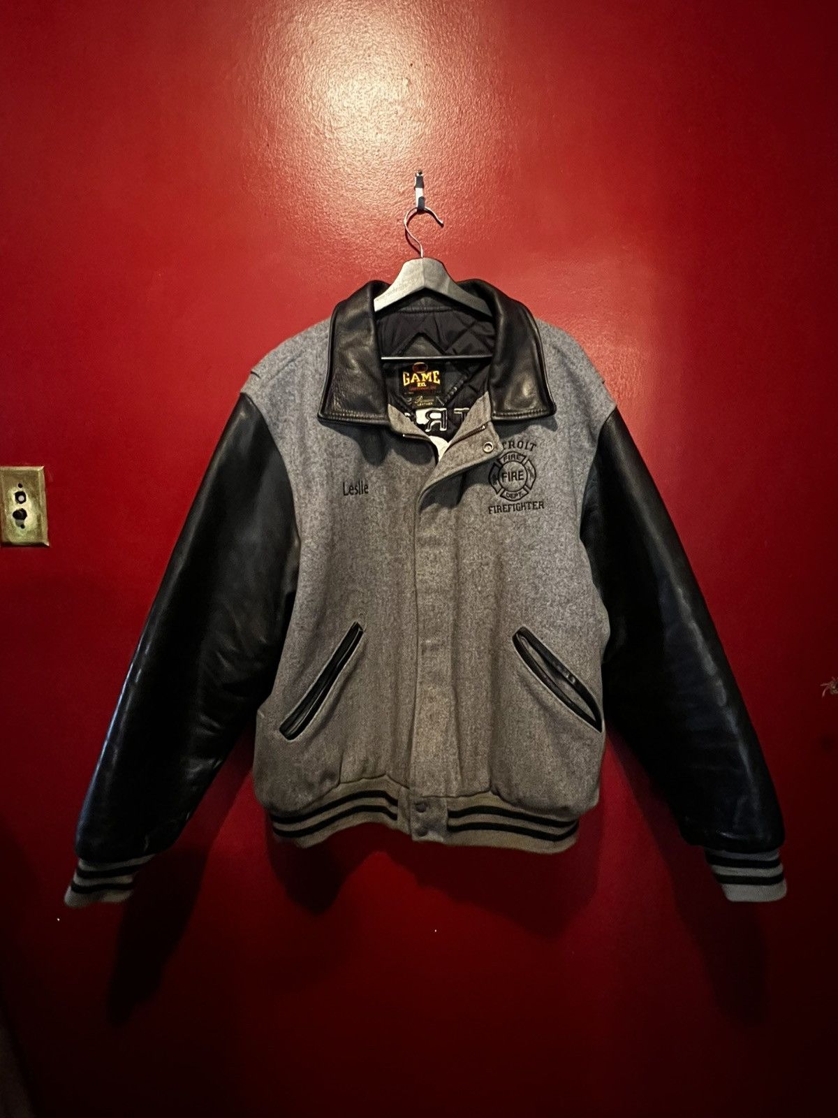 Vintage Vintage Detroit Firefighter Varsity Jacket 2XL Embroidered Size US XXL / EU 58 / 5 - 1 Thumbnail
