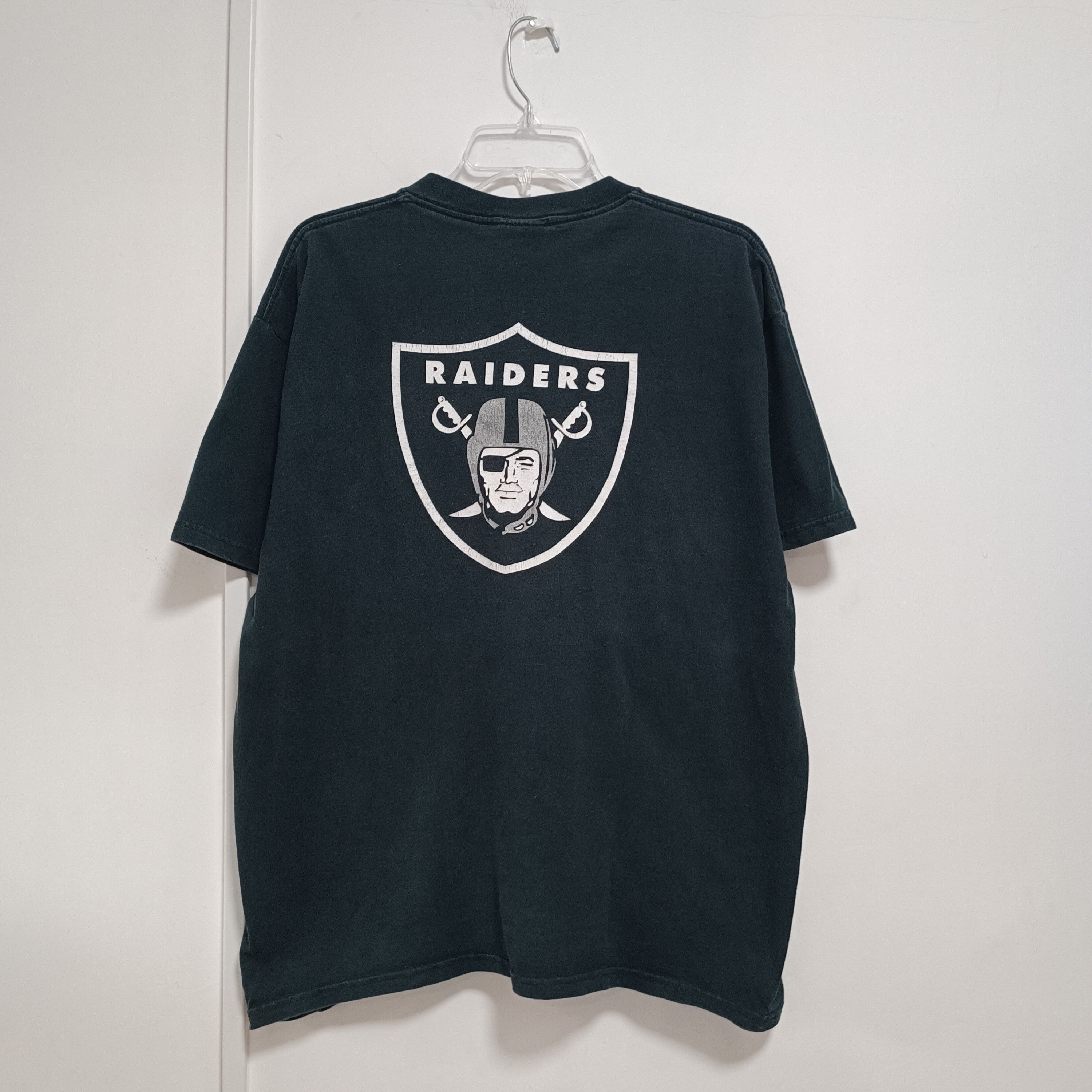 Vintage Nike vintage Raiders tee Size US L / EU 52-54 / 3 - 1 Thumbnail
