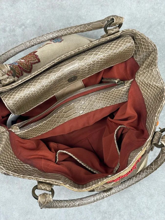Just Cavalli Just Cavalli Beige Python Embroidered Beaded Tote Handbag Size ONE SIZE - 13 Thumbnail