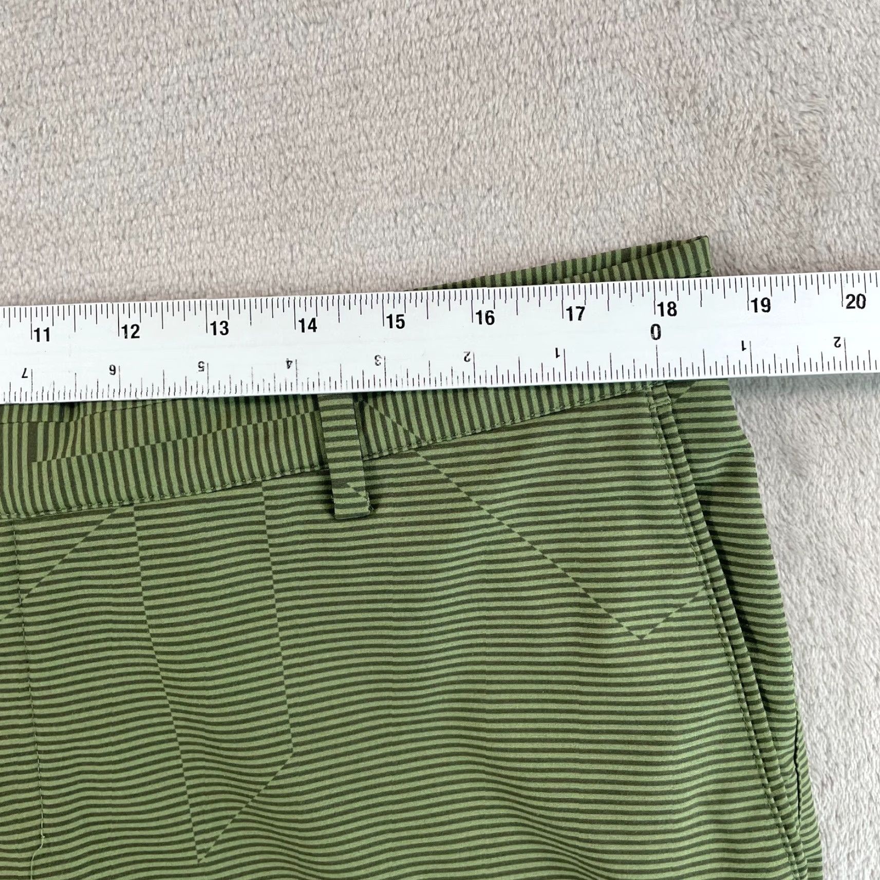 Nike Nike Golf Shorts Mens 36 Green Striped Performance Wicking Dri Fit NWOT Size US 36 / EU 52 - 4 Thumbnail