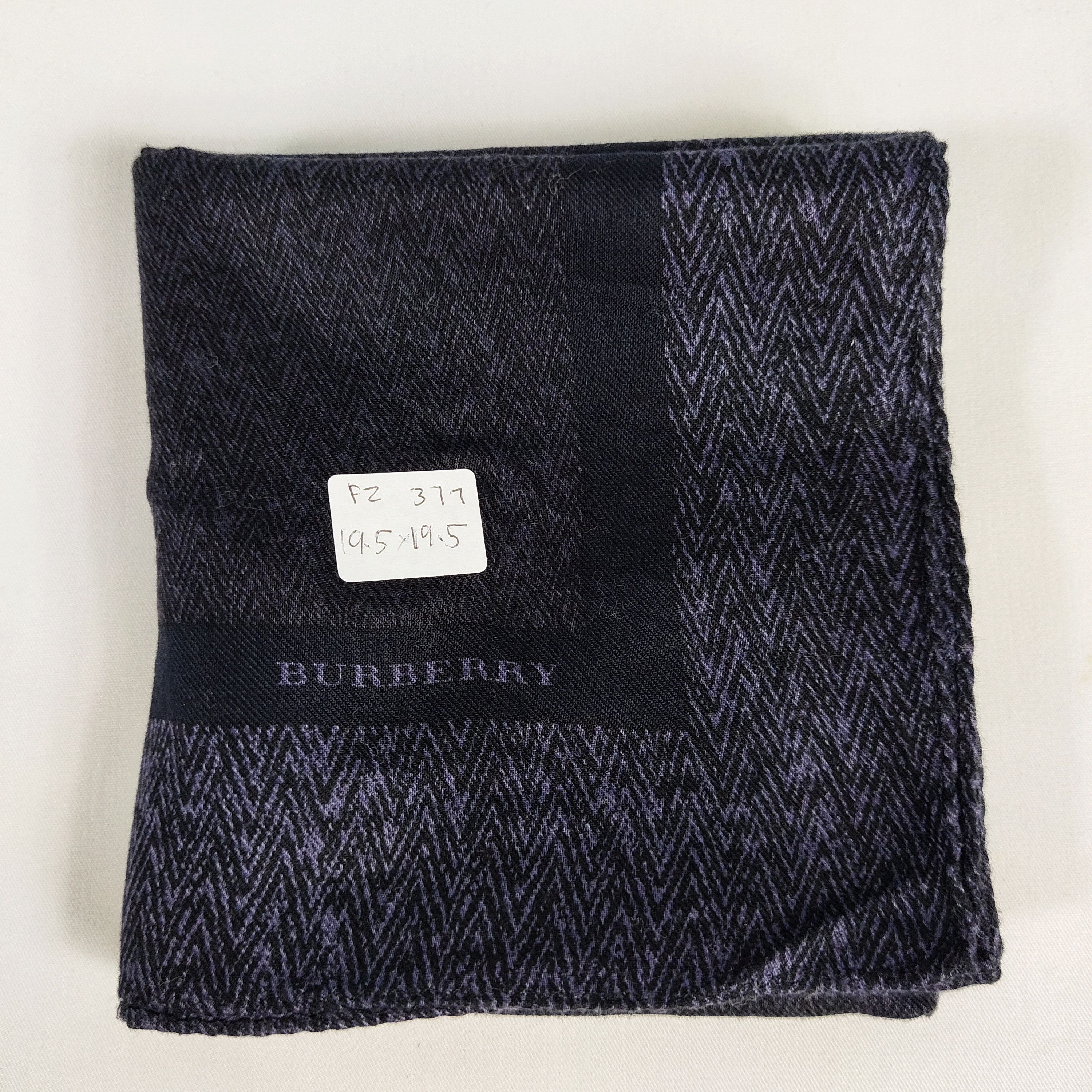 Burberry × Vintage Burberry Handkerchief / Neckerchief / Bandana FZ377 Size ONE SIZE - 2 Thumbnail