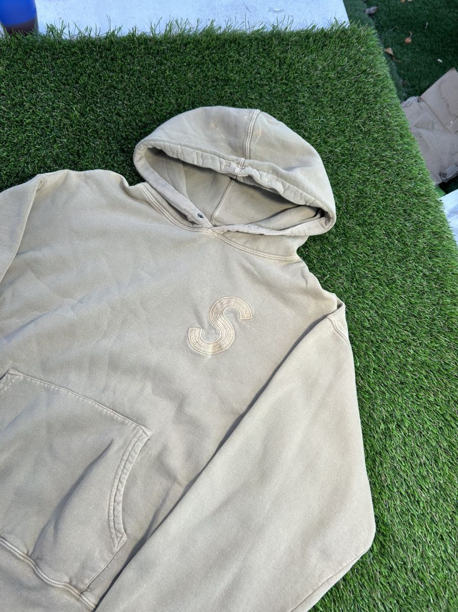 Supreme Supreme SS23 Overdye S Logo Khaki Hoodie Size US L / EU 52-54 / 3 - 1 Thumbnail
