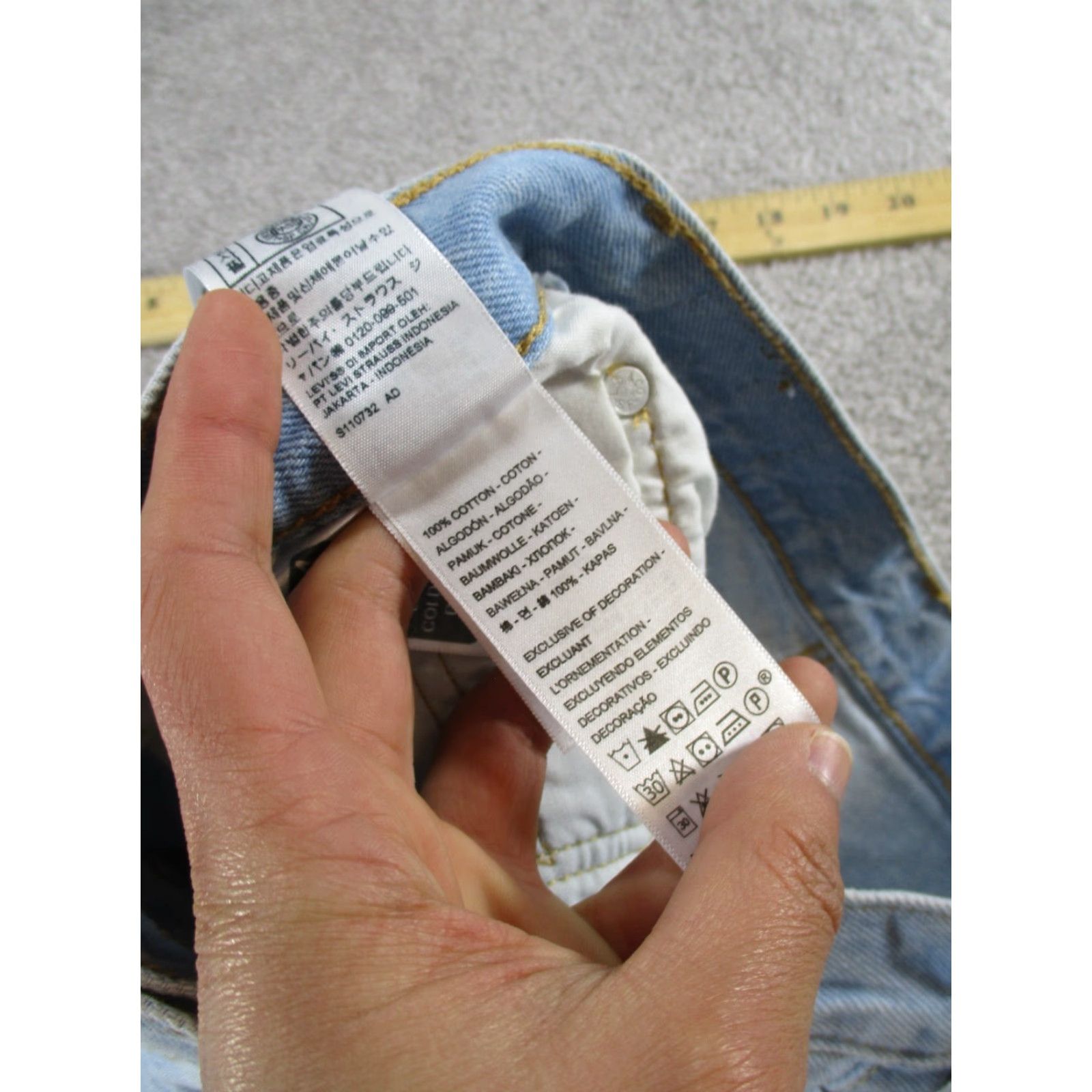Levi's Levi's 501 Shorts Womens 24 Light Wash Denim Distressed Button Fly Cut Offs - 90s Classic, Blue, Regular, Casual Womens Shorties Size 42" / US 20 - 7 Thumbnail
