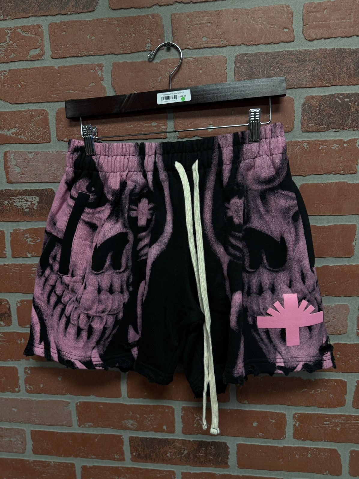 Vertabrae Vertabrae Skull Shorts Pink Size Small New Size US 28 / EU 44 - 1 Thumbnail