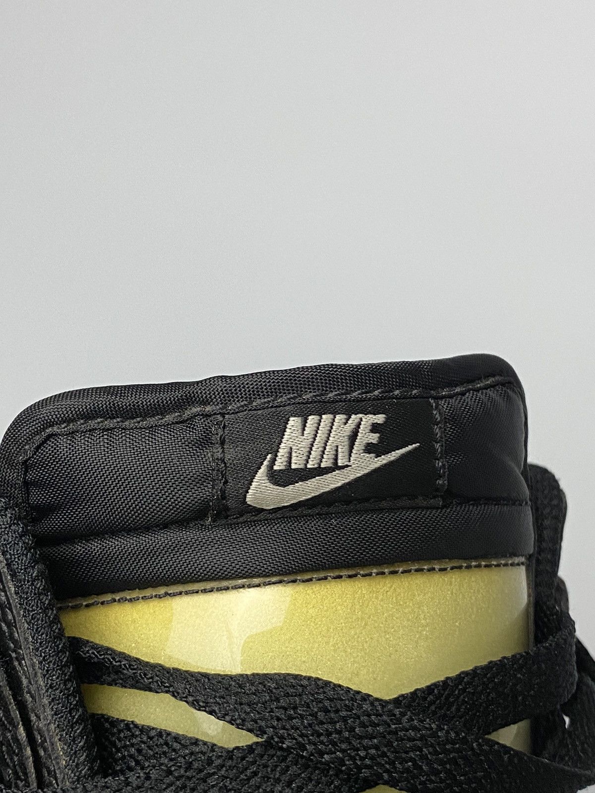 Comme des Garcons × Nike Comme des garcons x Dunk High Retro "Clear" Size 8us Size US 8 / EU 41 - 10 Thumbnail
