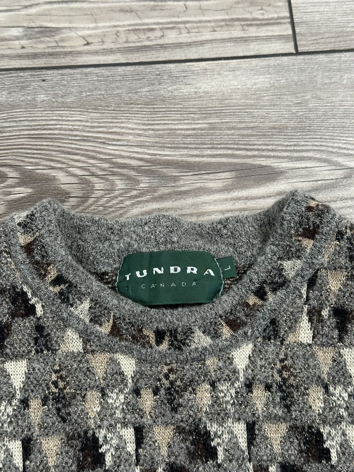 Tundra Canada × Vintage Vintage 90’s Tundra Wool Knit Patterned Sweater Size US XS / EU 42 / 0 - 3 Thumbnail