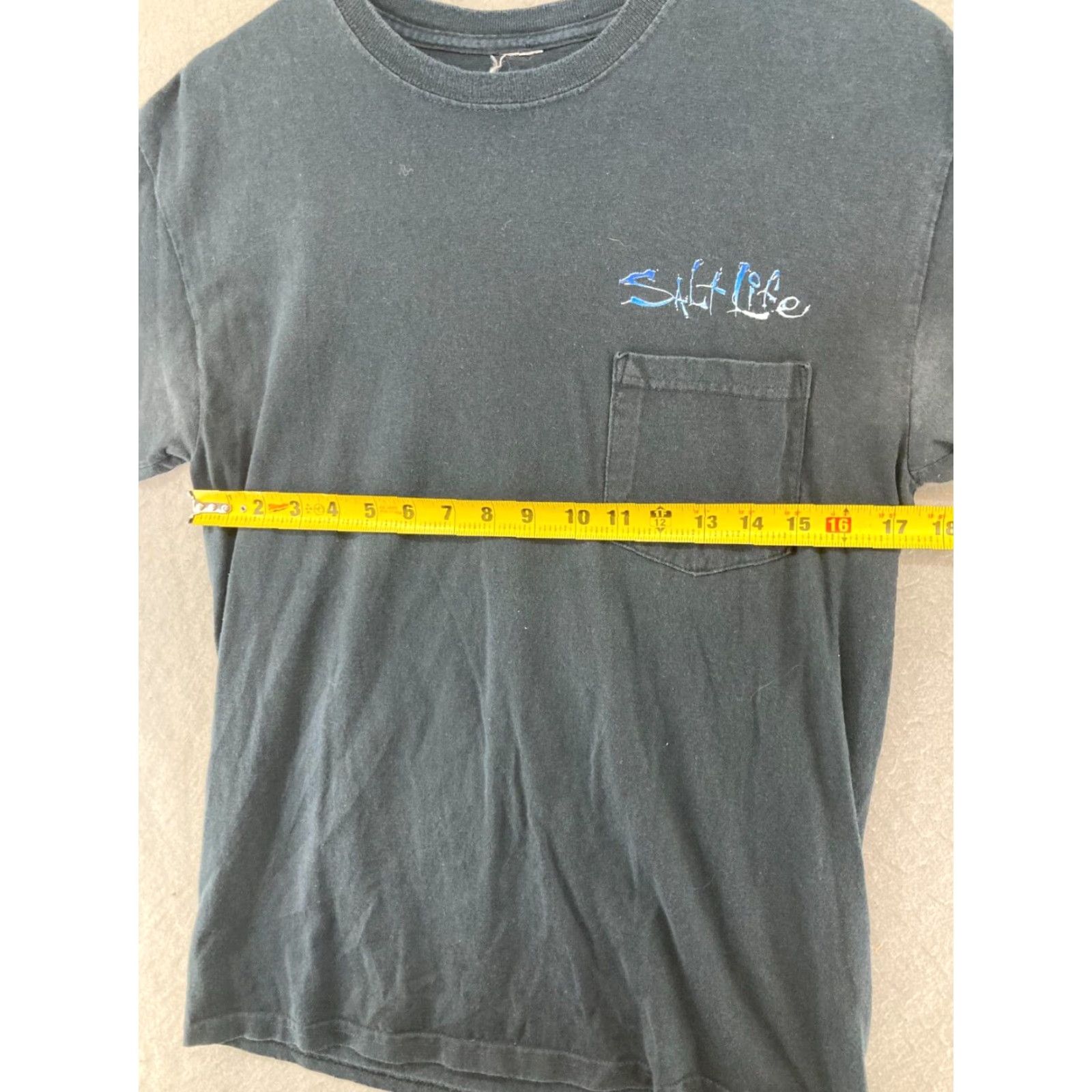 Vintage Salt Life Mens Short Sleeve T Shirt Black Medium Pirate Moon Sword Fish Design Size US M / EU 48-50 / 2 - 3 Thumbnail