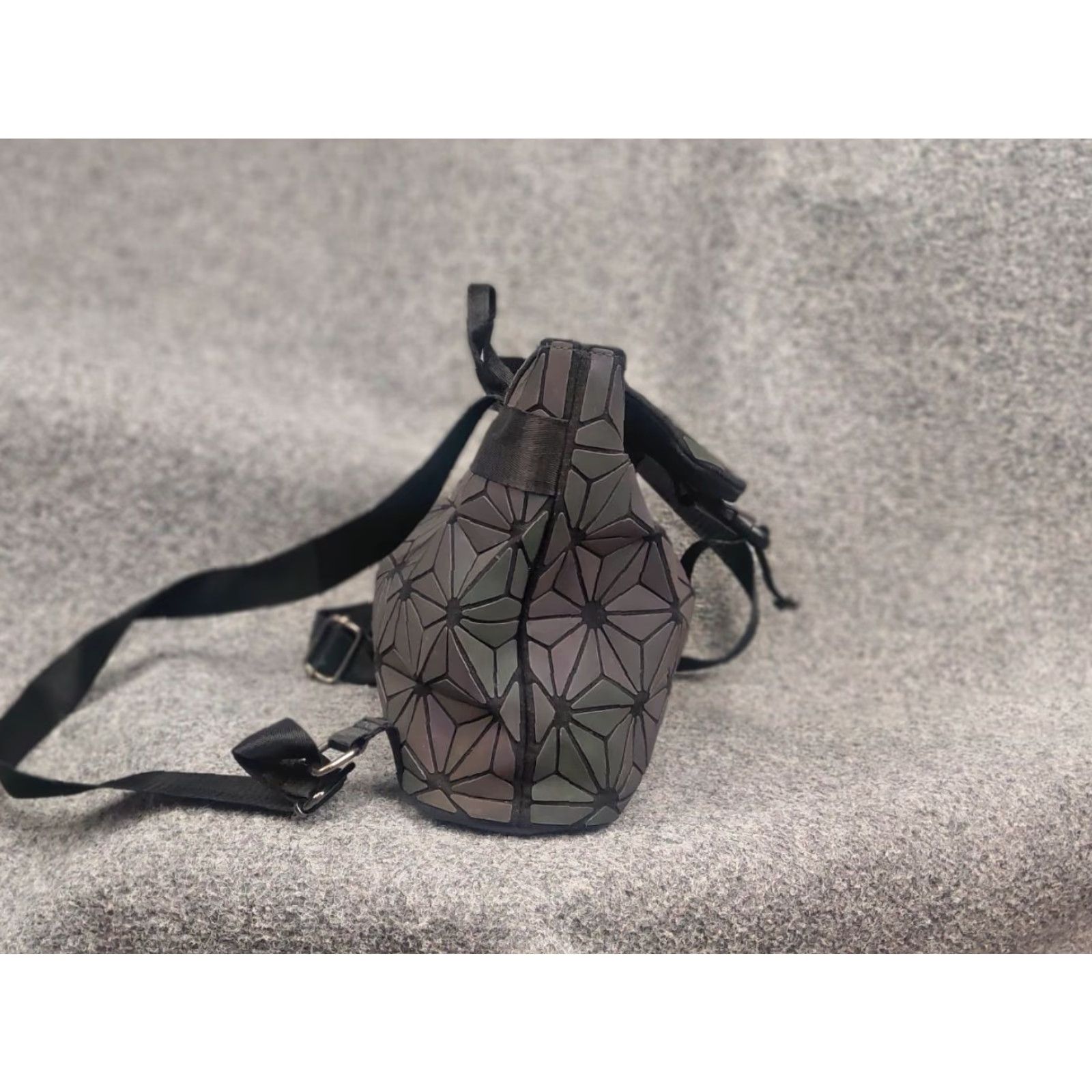 Issey Miyake Issey Miyake Bao Bao Japan Design Geometric Prism Holographic Backpack Flap PVC Size ONE SIZE - 6 Thumbnail