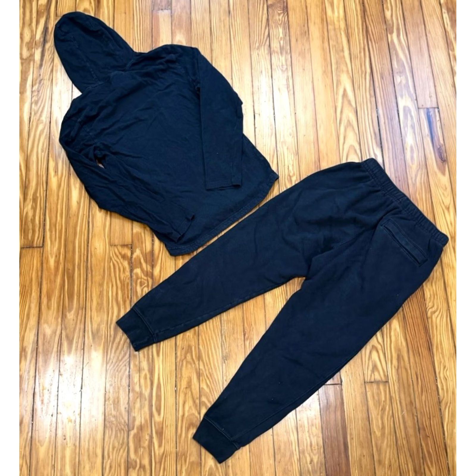 Nike VINTAGE Nike Sportswear Club Fleece Black Hoodie & Sweat Pants Set Size Small Sweatsuit Mens 90s Nike Club Fleece Sweatsuit Set Size US S / EU 44-46 / 1 - 2 Thumbnail