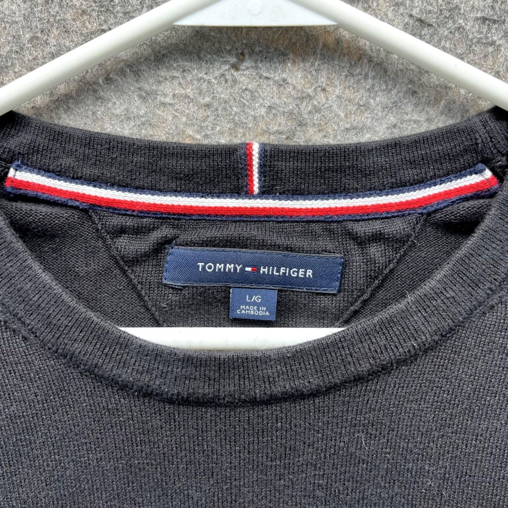 Tommy Hilfiger Tommy Hilfiger Sweater Men Large Adult Black Pullover Crewneck Sweatshirt, Regular Fit, Logo, All Seasons, Cotton, Fleece, Long Sleeve, Button Front Size US L / EU 52-54 / 3 - 2 Thumbnail
