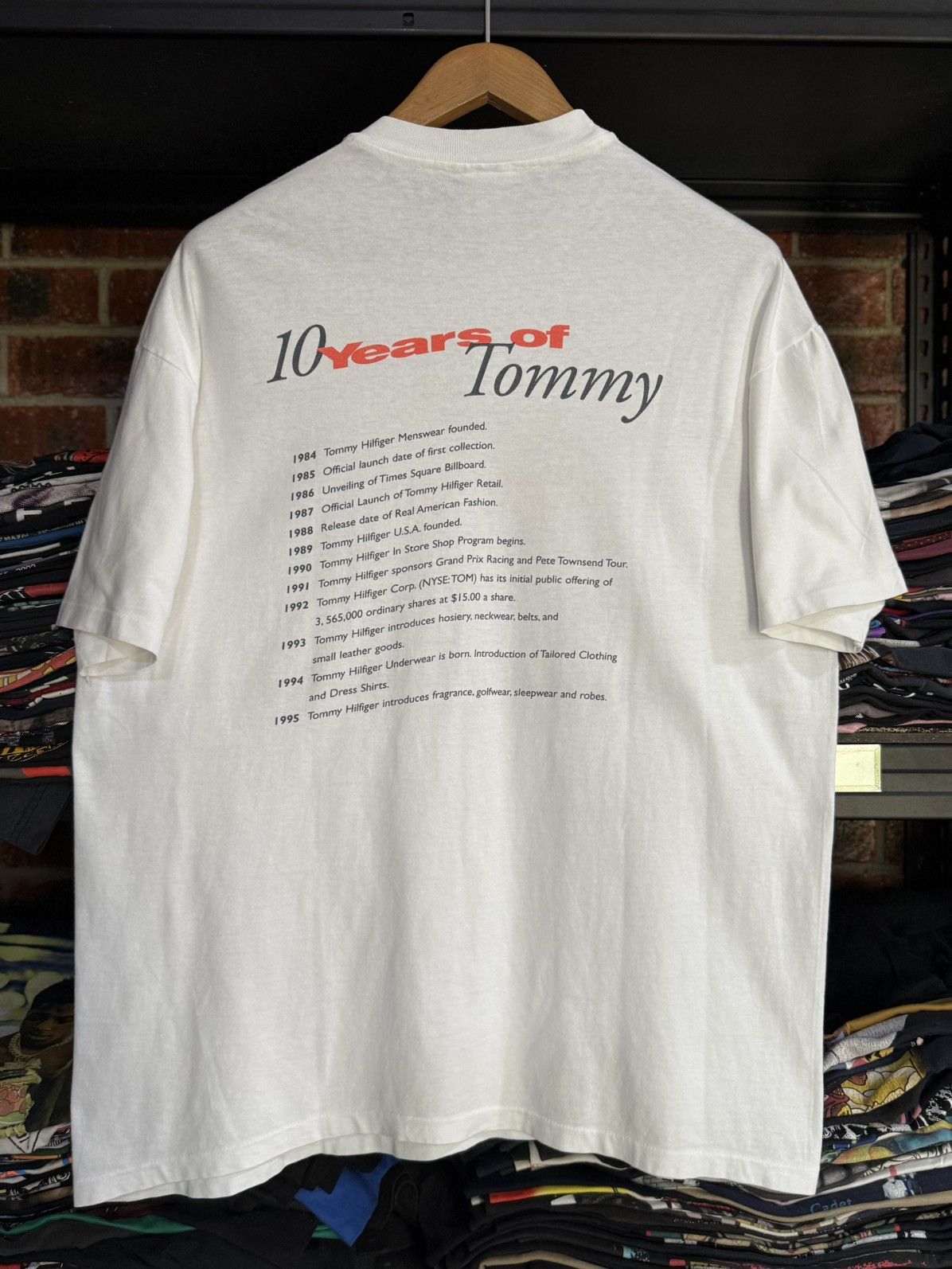 Tommy Hilfiger Rare Vintage 90s Tommy Hilfiger Photographer Collection Tee Size US XL / EU 56 / 4 - 3 Thumbnail