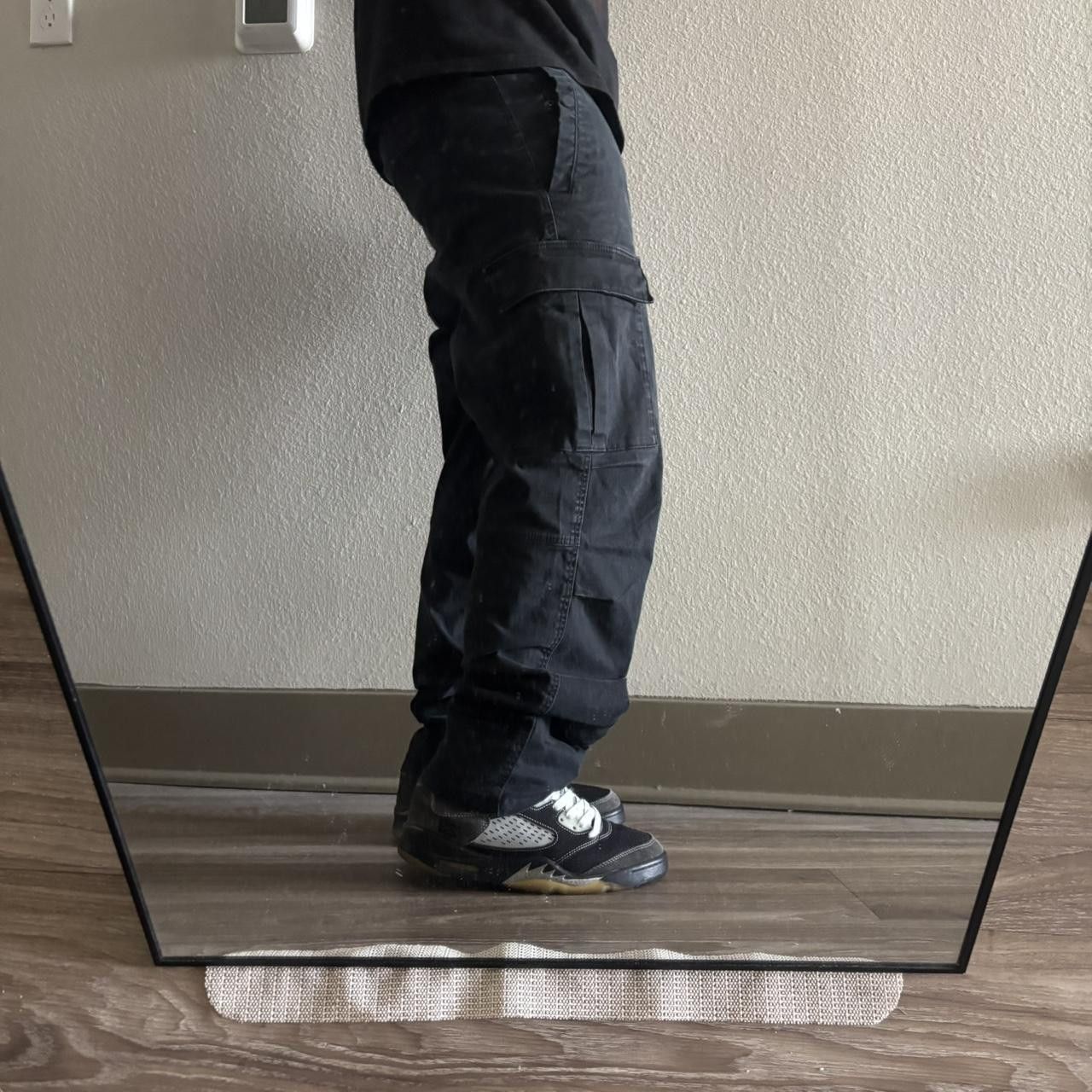 Vintage Crazy Vintage Y2K/2000s Black Streetwear Essential Cargo Pants! 30x28 Size US 30 / EU 46 - 2 Thumbnail