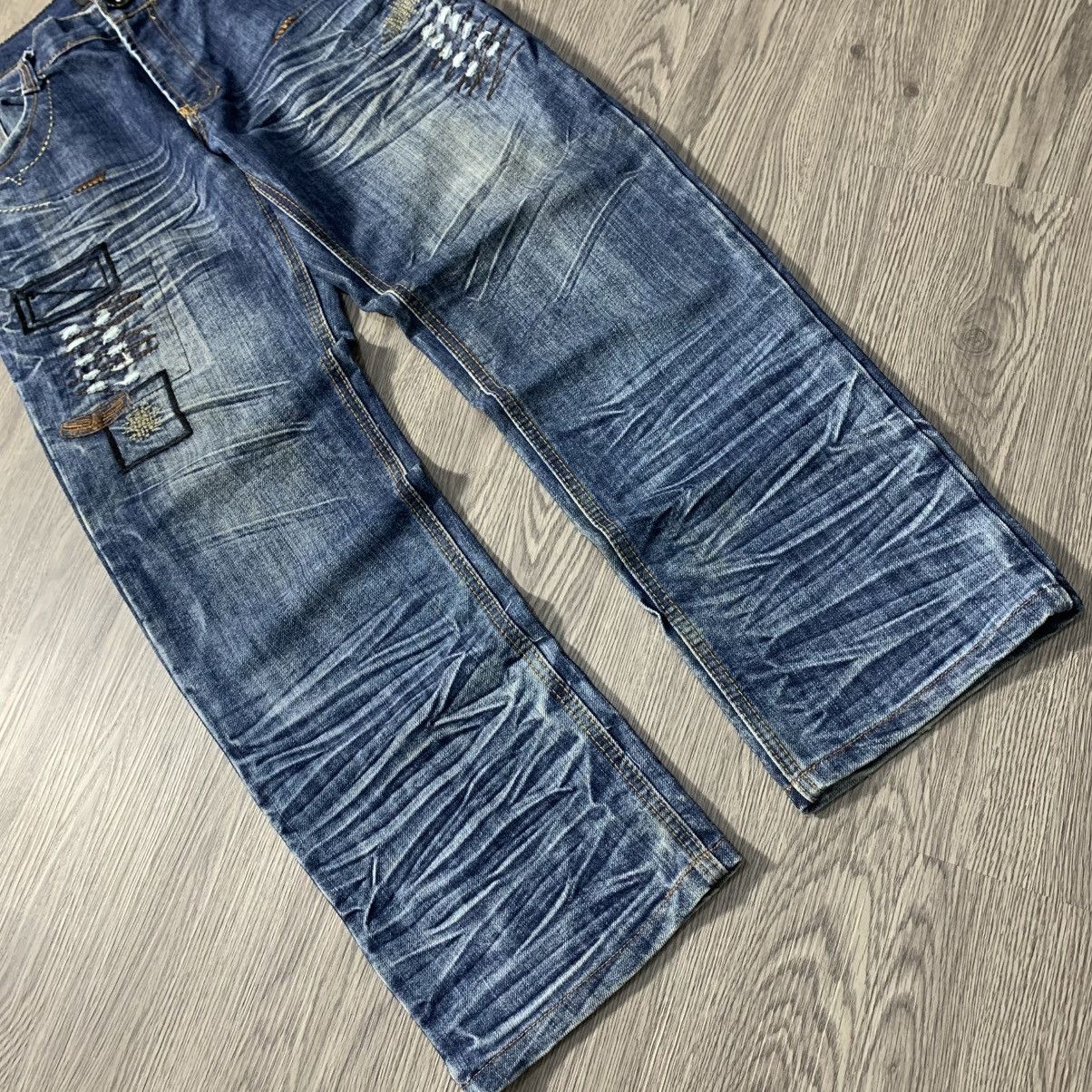 Other EDYNBURGH FADING DISTRESSED JEANS Size US 32 / EU 48 - 2 Thumbnail