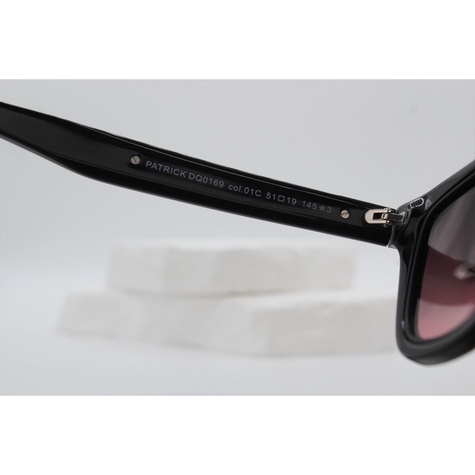 Dsquared2 DSquared2 DQ0169 01C Sunglasses - Black/Crimson Rose Mirror Size ONE SIZE - 5 Thumbnail