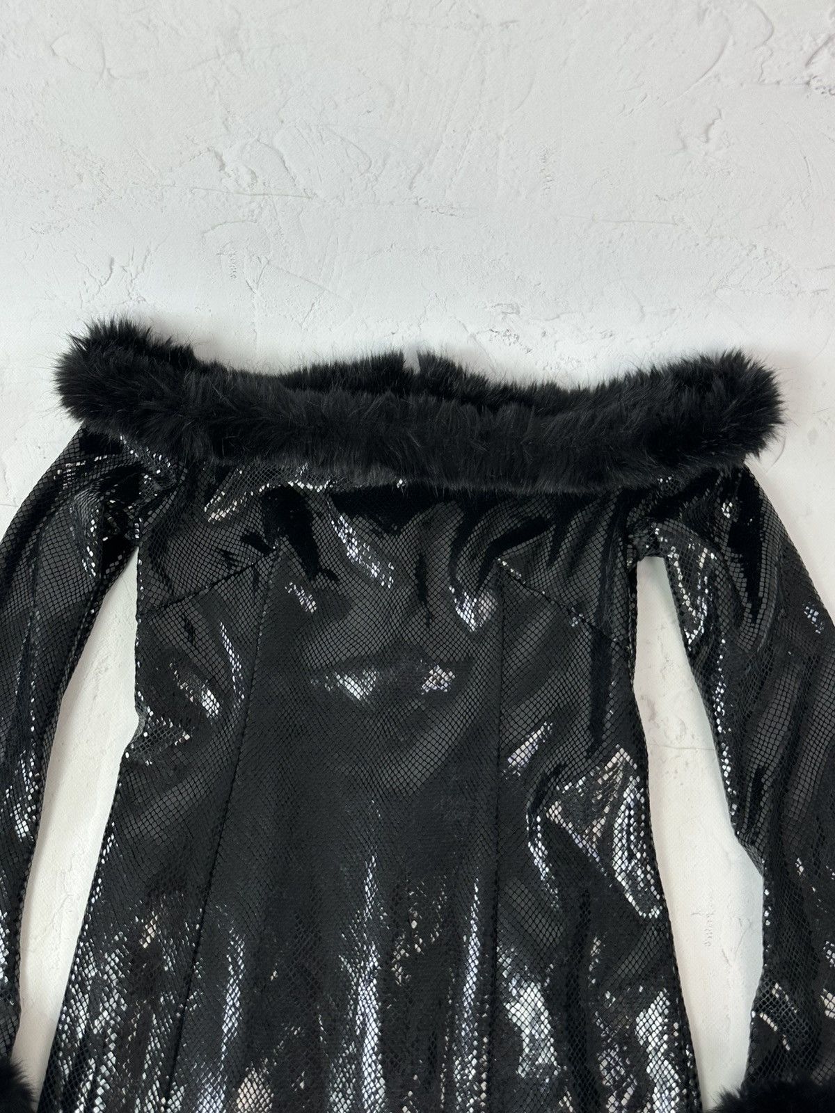 If Six Was Nine Vintage Black Shiny Midi Dress with Fur Size M / US 6-8 / IT 42-44 - 6 Thumbnail