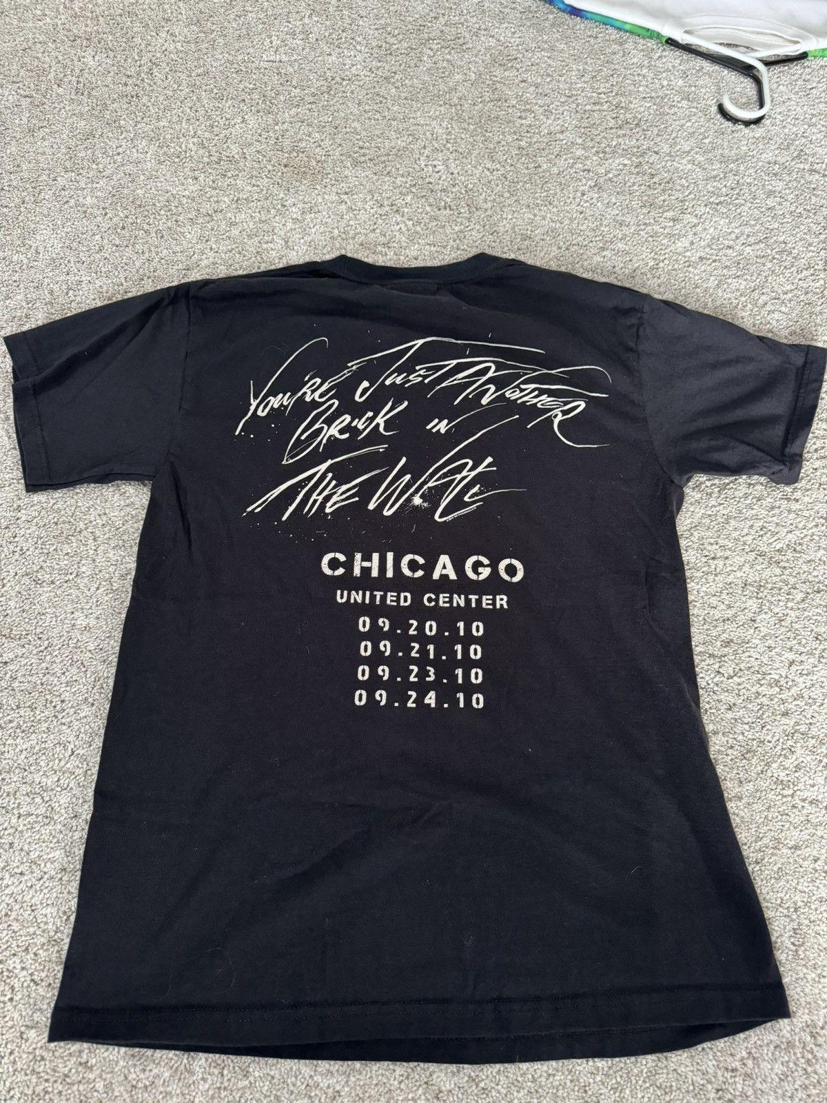 Band Tees Roger Waters WALL tour Chicago Size US M / EU 48-50 / 2 - 4 Thumbnail