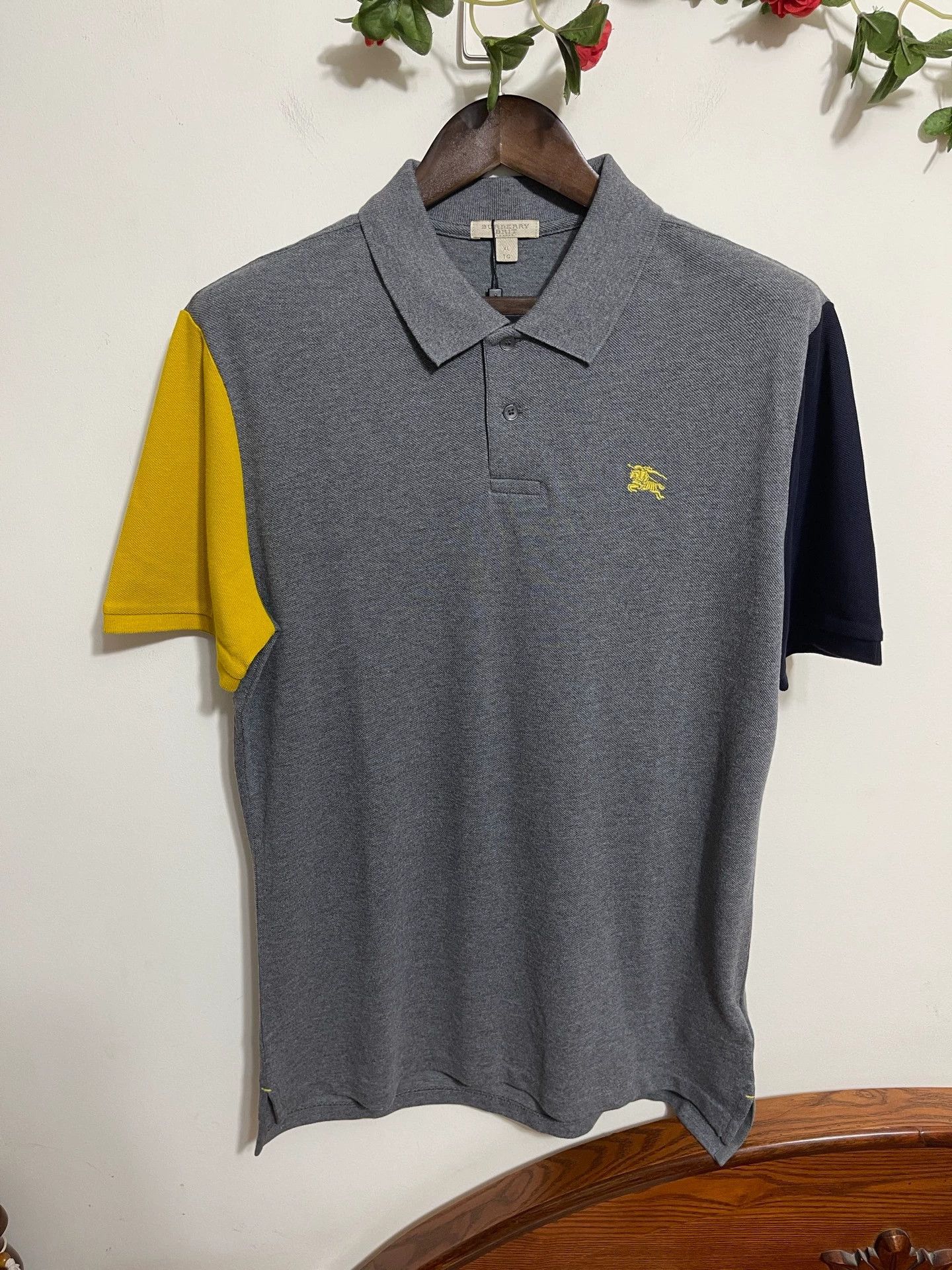 Burberry Burberry Slim Pique Polo XL Blue/Yellow Sleeves Size US XL / EU 56 / 4 - 1 Thumbnail