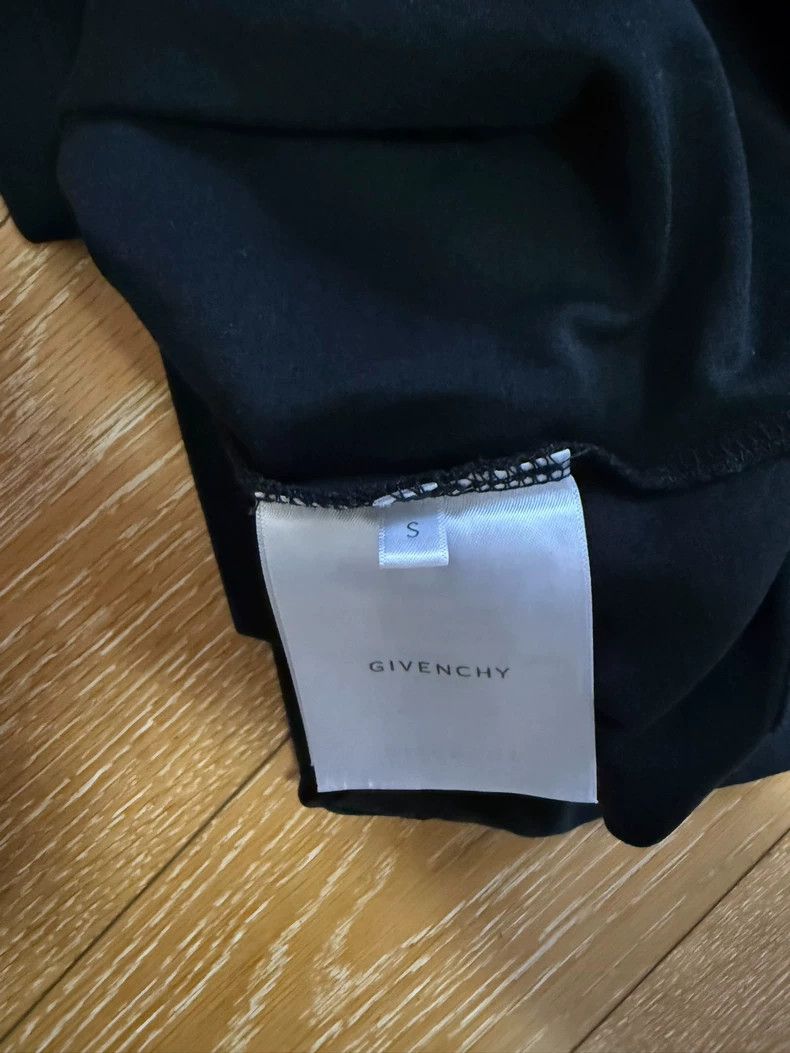 Givenchy Givenchy Short Sleeve T-Shirt, Size S 2505-Nextarrow Size US S / EU 44-46 / 1 - 3 Thumbnail