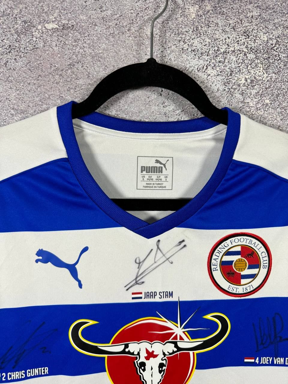 Puma × Vintage Reading 2016/17 Puma Jersey All Team Autographs Blokcore S Size US S / EU 44-46 / 1 - 9 Thumbnail