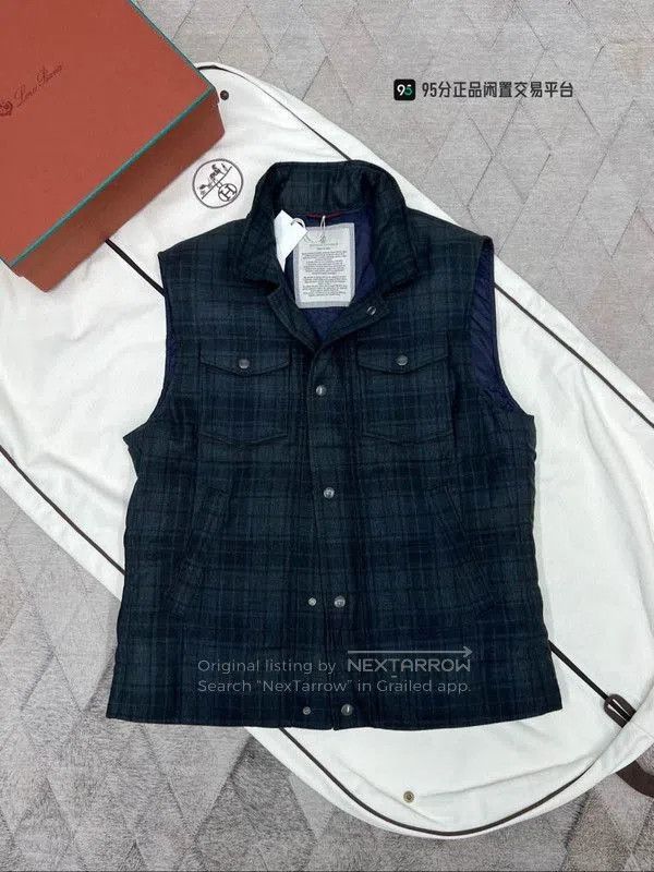Brunello Cucinelli Brunello Cucinelli Wool Plaid Down Vest Unisex. Size US M / EU 48-50 / 2 - 4 Thumbnail