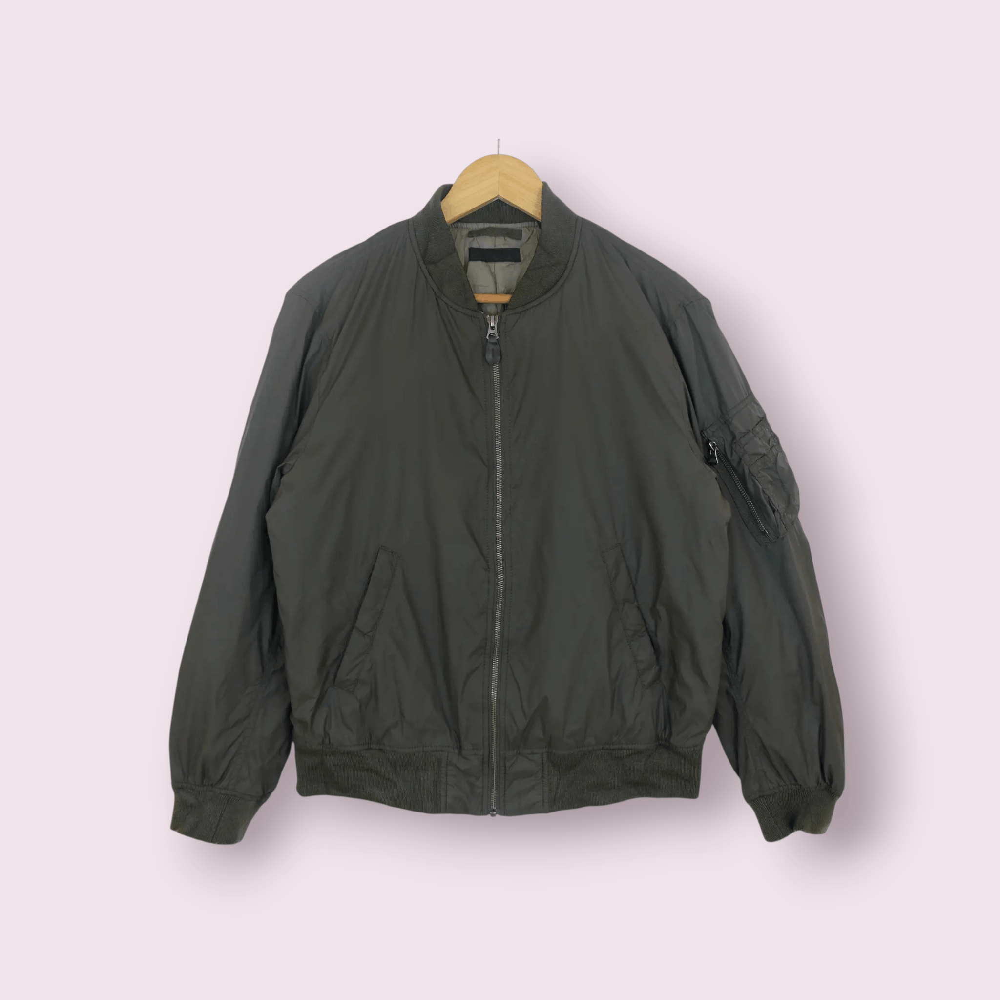 Japanese Brand UNIQLO Flight Bomber Jacket Ultra Thin Size US L / EU 52-54 / 3 - 2 Thumbnail