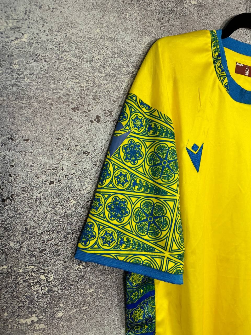 Macron × Vintage Vintage Nottingham Forest 2022/23 Macron Soccer Jersey Size US L / EU 52-54 / 3 - 4 Thumbnail