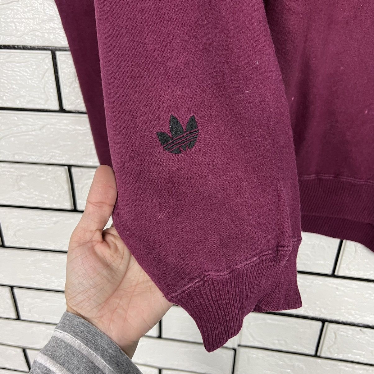Adidas Vintage 90s ADIDAS Privasport Big Logo Sweatshirt #4026-C183 Size US M / EU 48-50 / 2 - 7 Thumbnail
