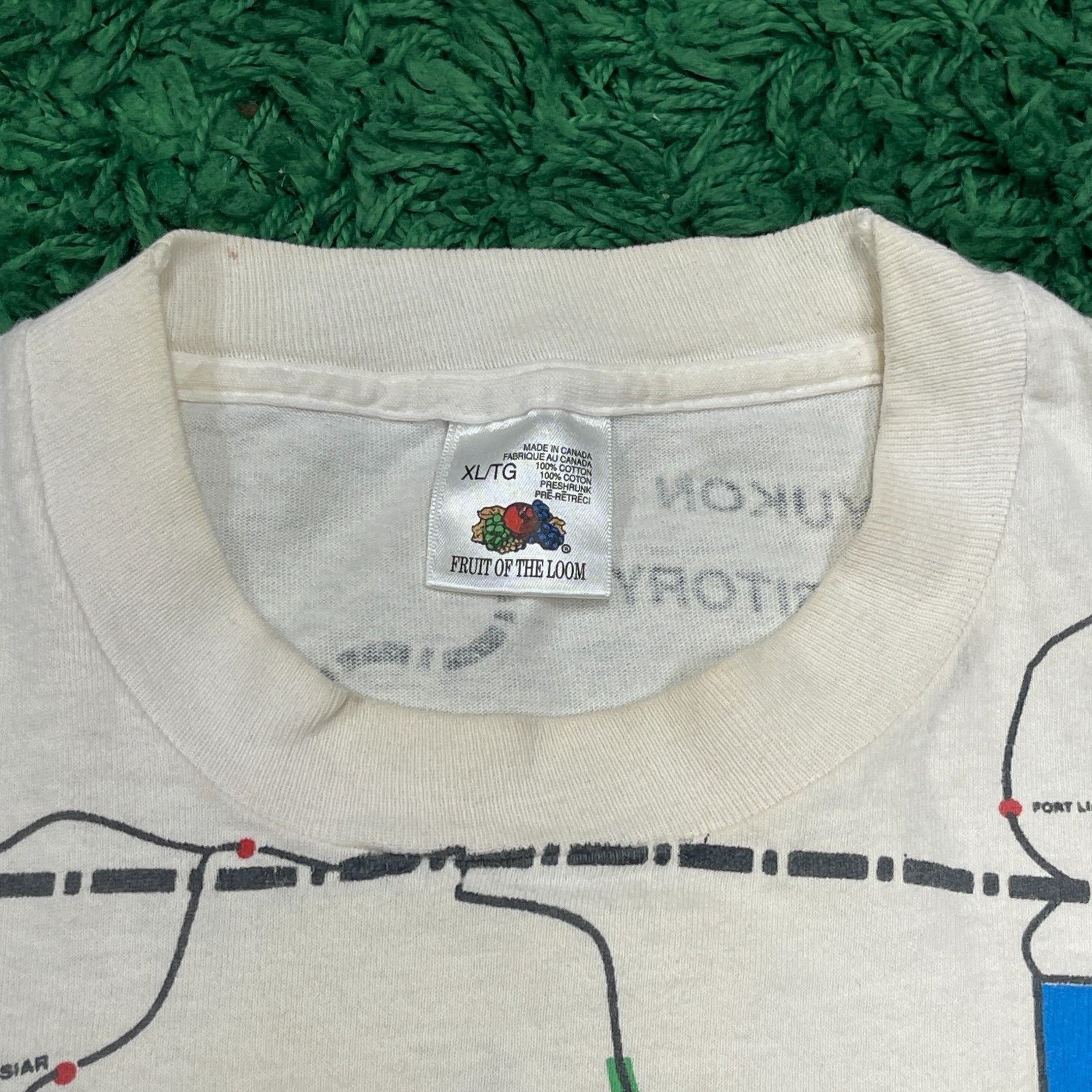 Vintage vintage 1990s British Columbia BC All Over Print Map Tee Size US XL / EU 56 / 4 - 5 Thumbnail