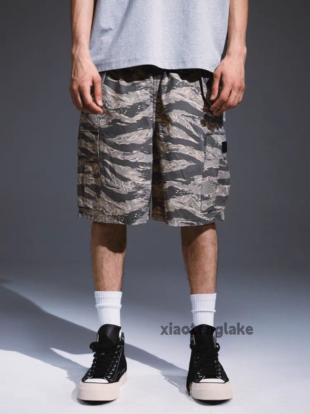 Vintage xz utility military loose hiphop outdoor cargo shorts Size US 32 / EU 48 - 1 Thumbnail