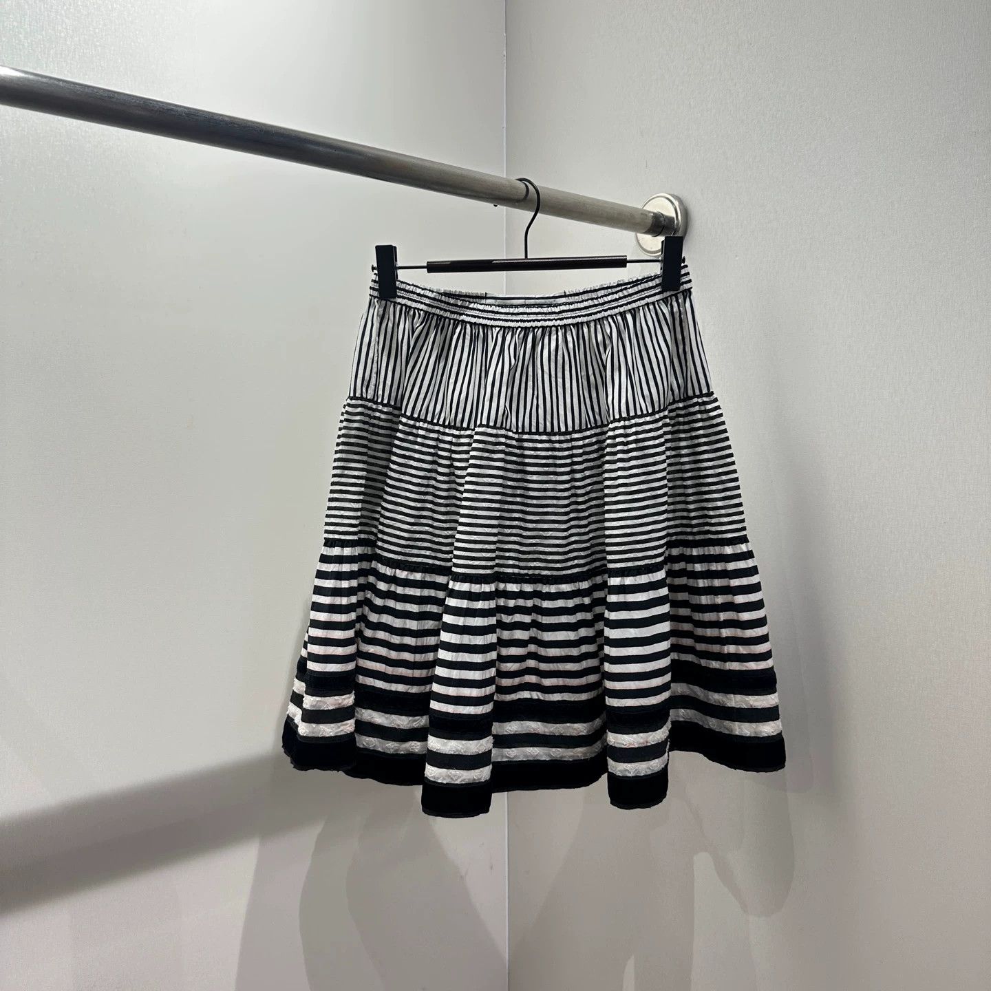 Louis Vuitton LV feb493 striped layered tie skirt 34 Size 25" / US 0 / IT 36 - 2 Thumbnail