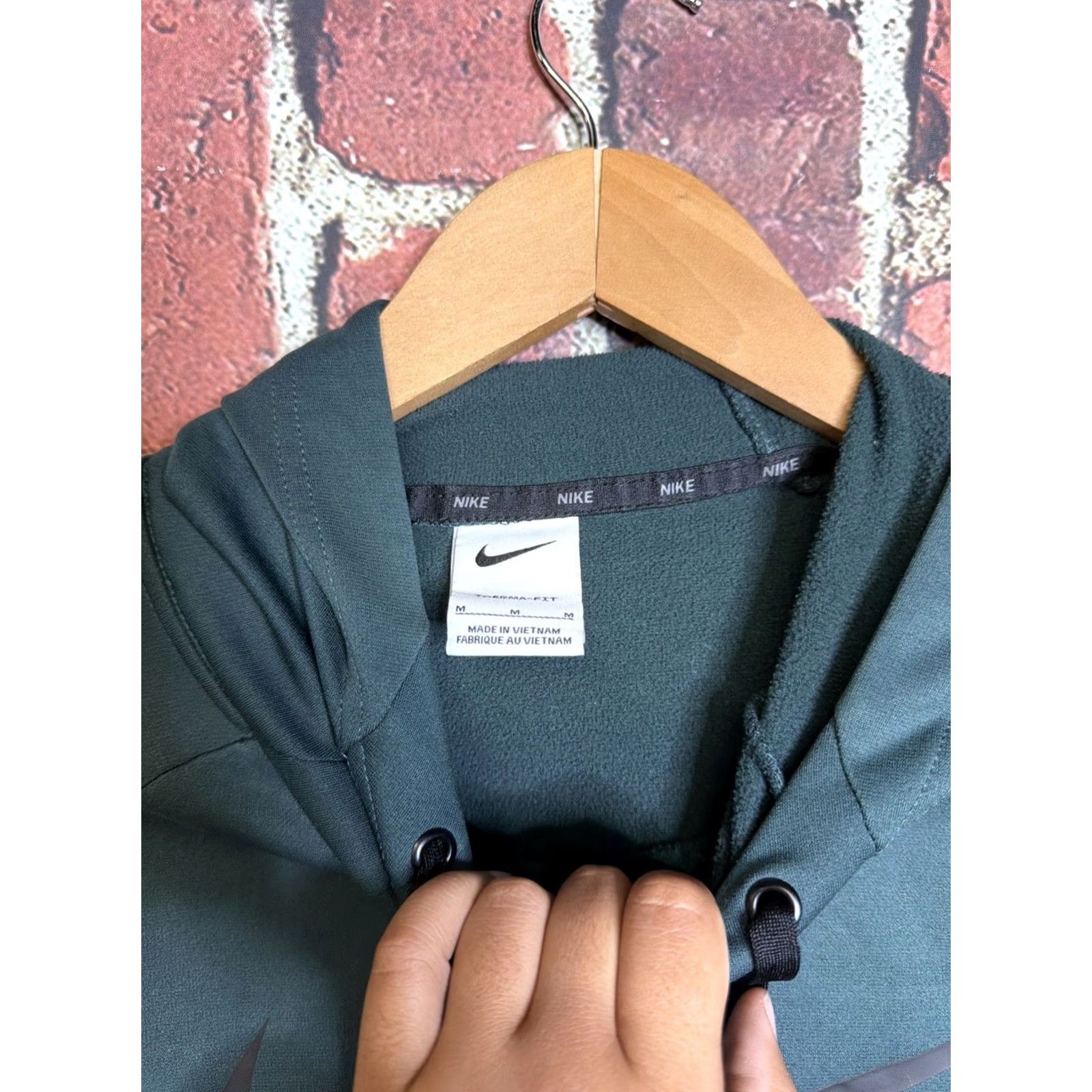Nike Nike Hoodie Men’s M Swoosh Dri-fit Therma Green Fleece CU6238-355 Hoodie Mens M Green Nike Sportswear Size US M / EU 48-50 / 2 - 2 Thumbnail