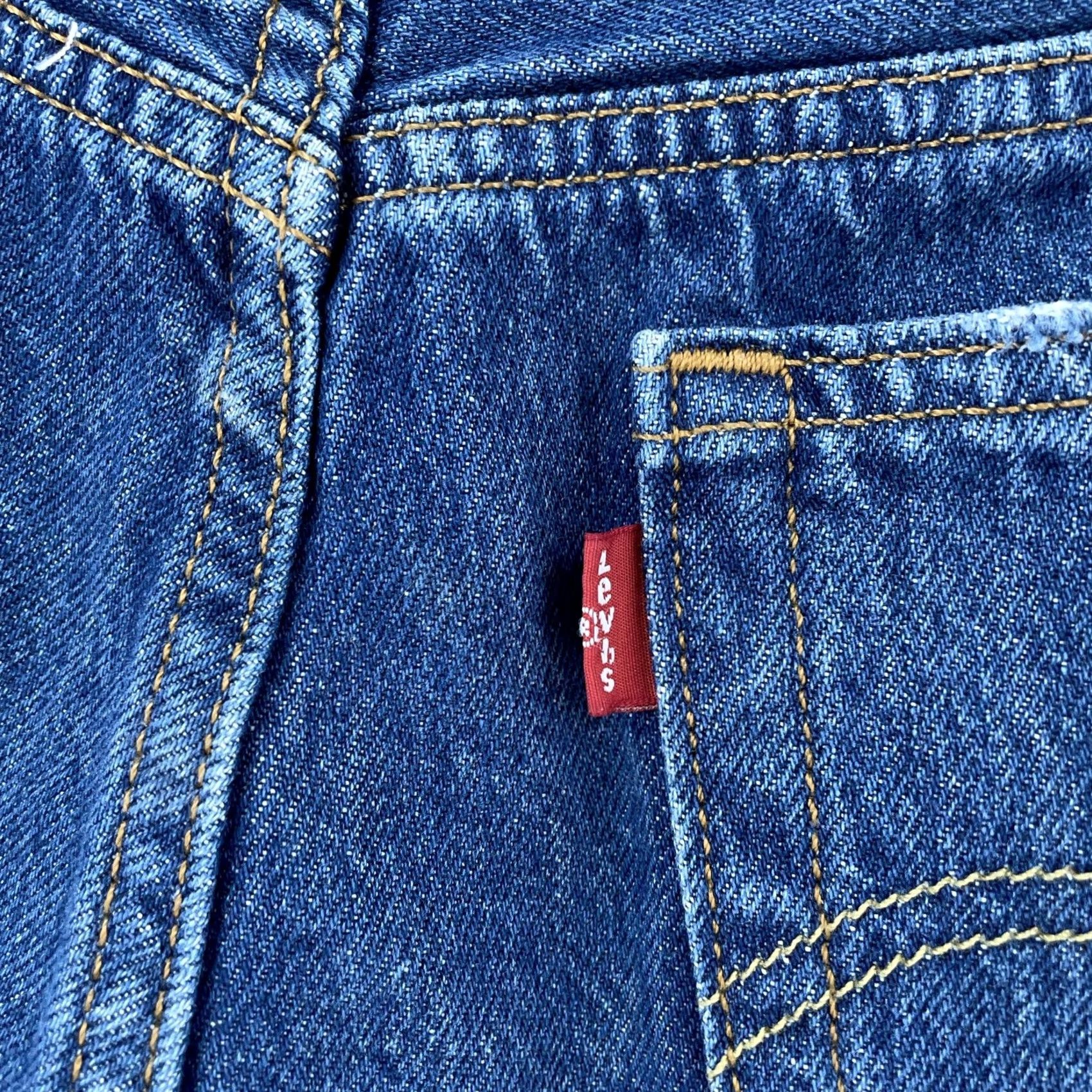 Levi's Levi's 501 Denim Cutoff Shorts Size 30 High Rise Distressed Frayed Medium Wash Denim Men Shorts 501 Distressed Pockets Vintage No Mens Size US 30 / EU 46 - 3 Thumbnail