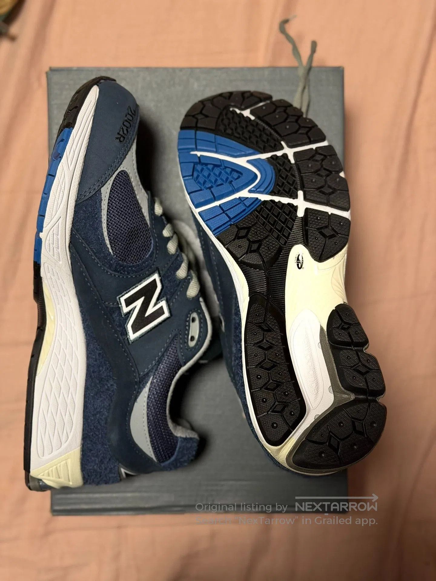 New Balance N.HOOLYWOOD x INVINCIBLE x New Balance 2002R. Size US 9 / EU 42 - 3 Thumbnail