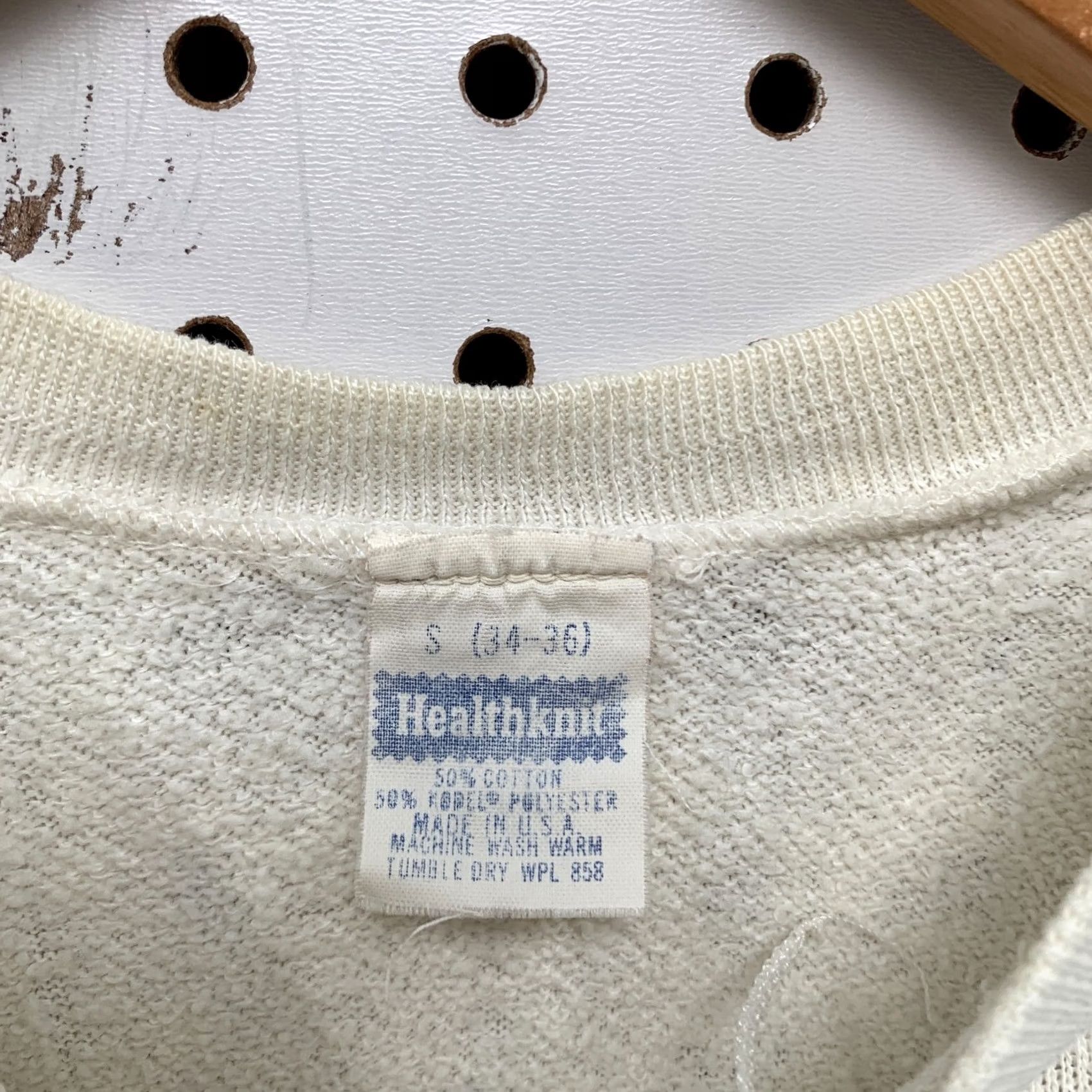 Vintage VINTAGE Healthknit Sweatshirt Mens XS White 70s Glencoe Montessori Made USA 70s 80s Cotton Crew Neck Pullover Shirt Clothes Mens Size US XS / EU 42 / 0 - 7 Thumbnail