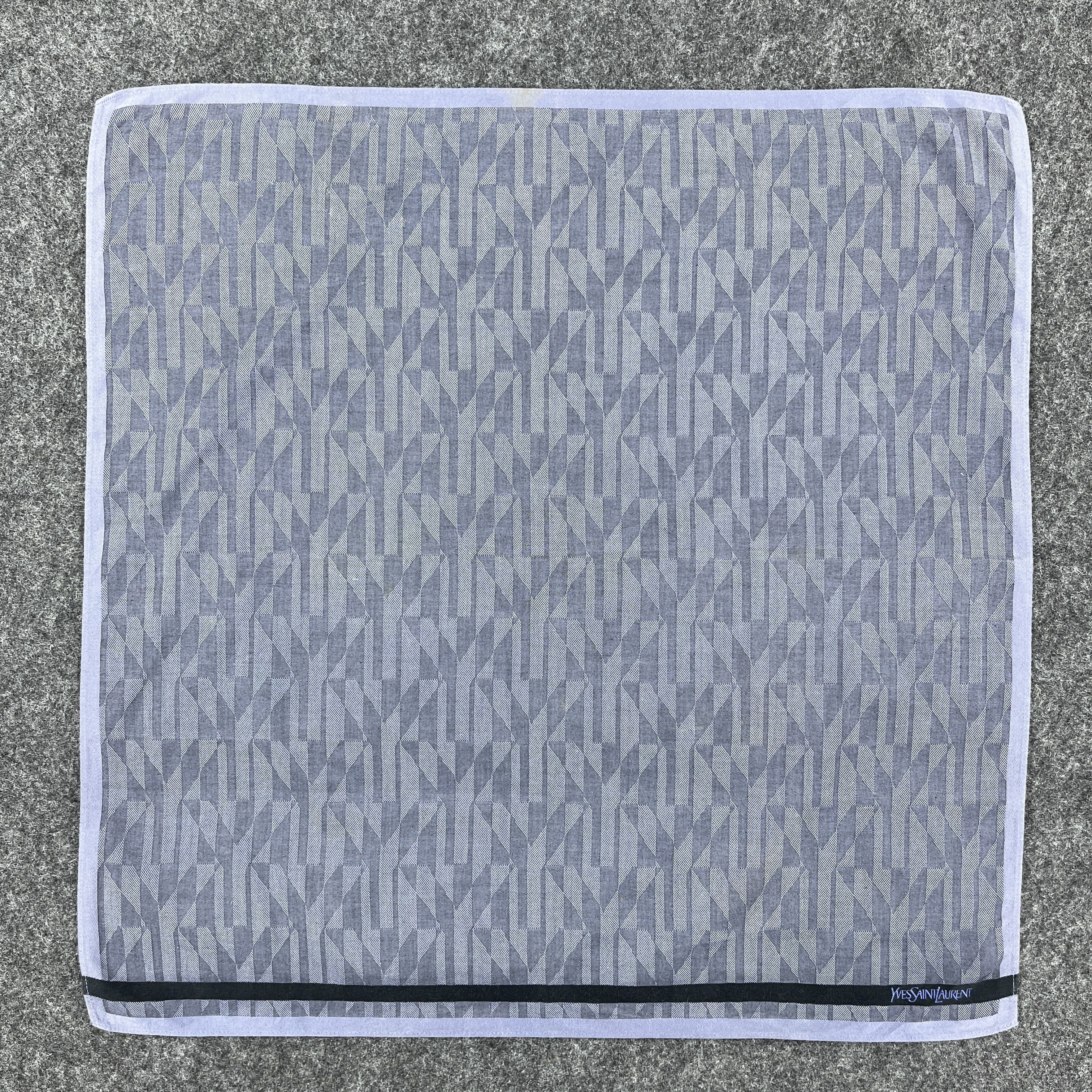 Vintage Yves Saint Laurent Handkerchief / Bandana / Neckerchief B273 Size ONE SIZE - 5 Thumbnail