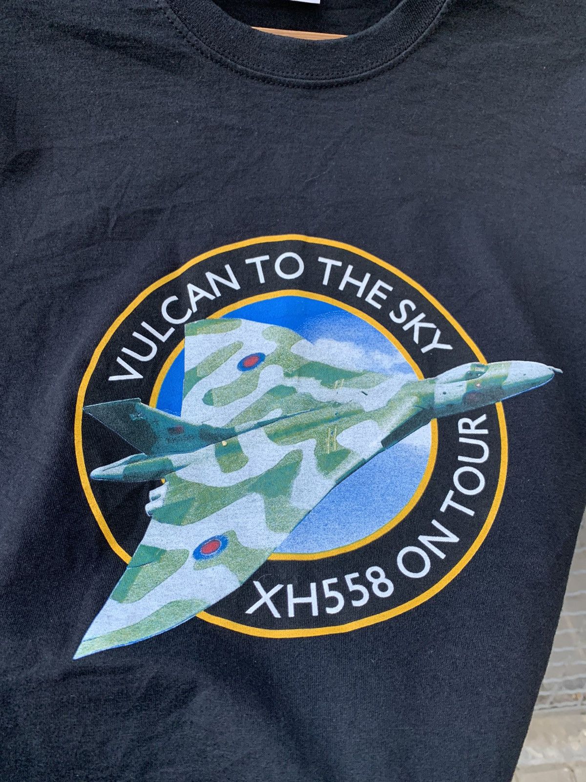 Vintage Vintage XH558 On Tour Shirt F 16 Air Force USA Size US XL / EU 56 / 4 - 5 Thumbnail