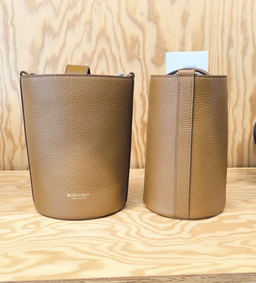 Burberry o1w1db10126 Size: OS / Bucket Bag In Brown Size ONE SIZE - 1 Thumbnail